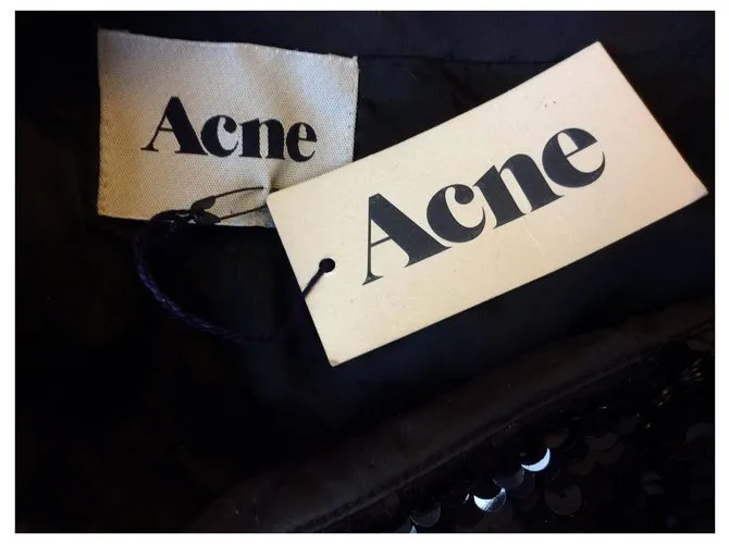 Acne Pequeño vestido negro 