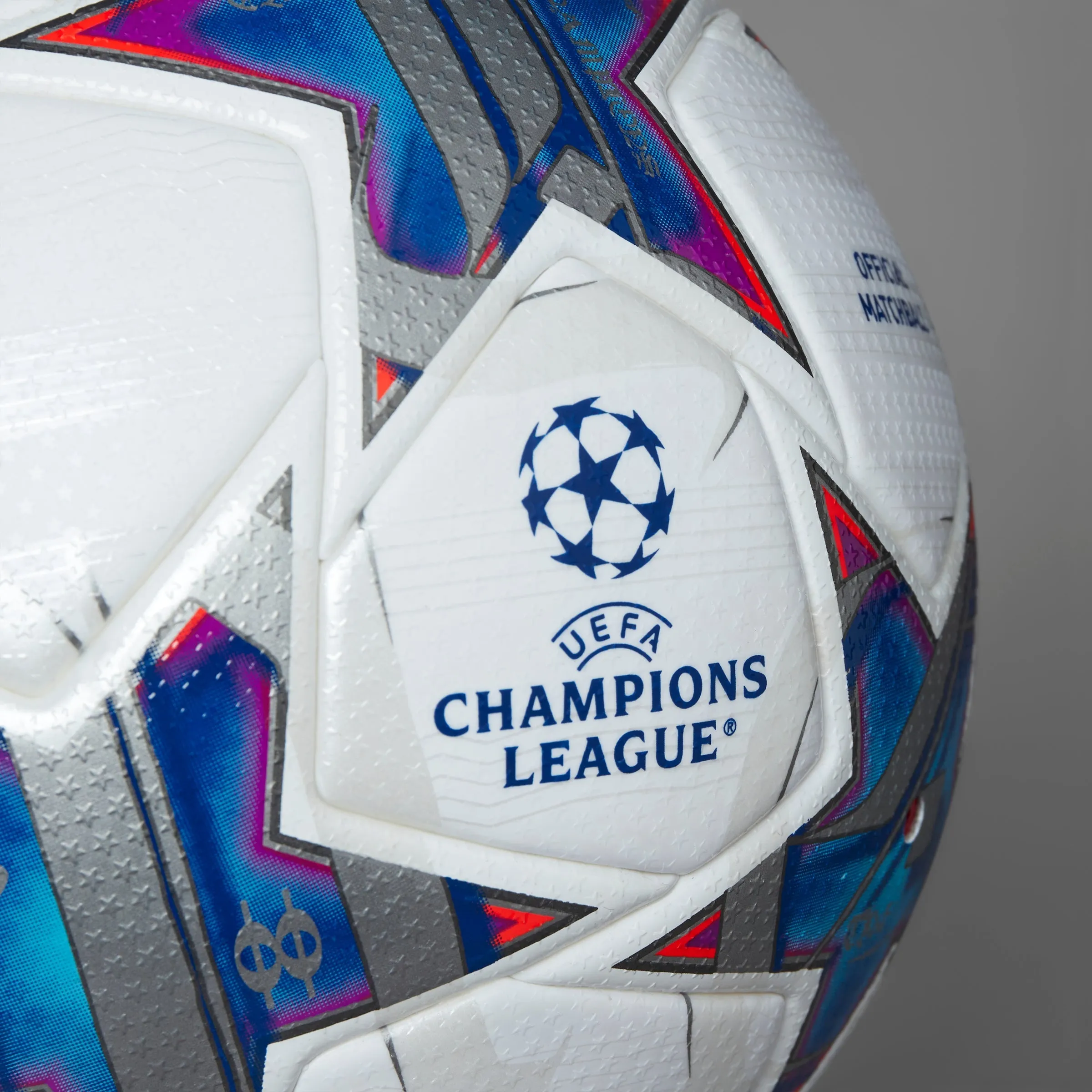 Balón adidas UCL Pro