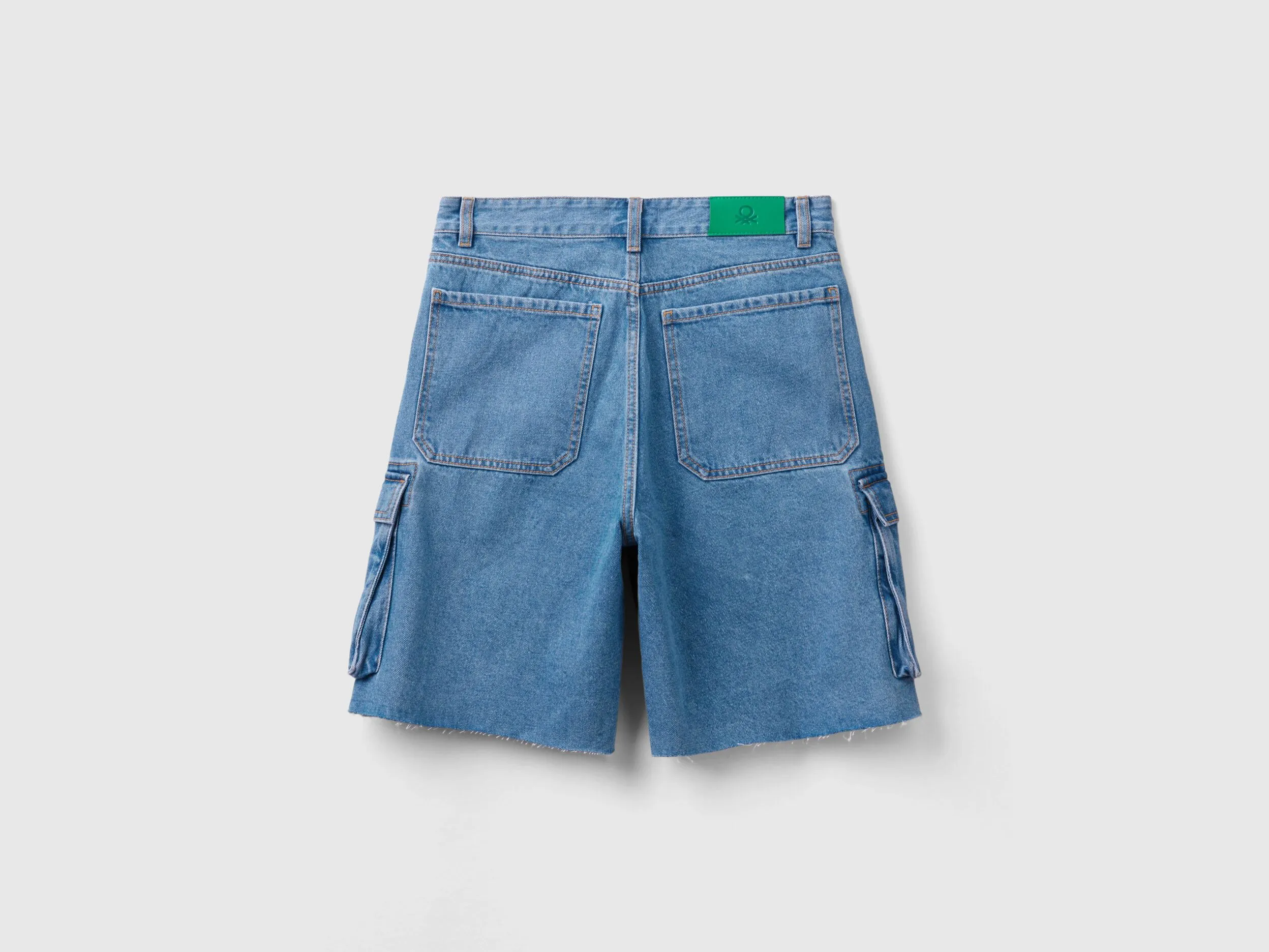 Bermudas cargo de algodón mixto reciclado