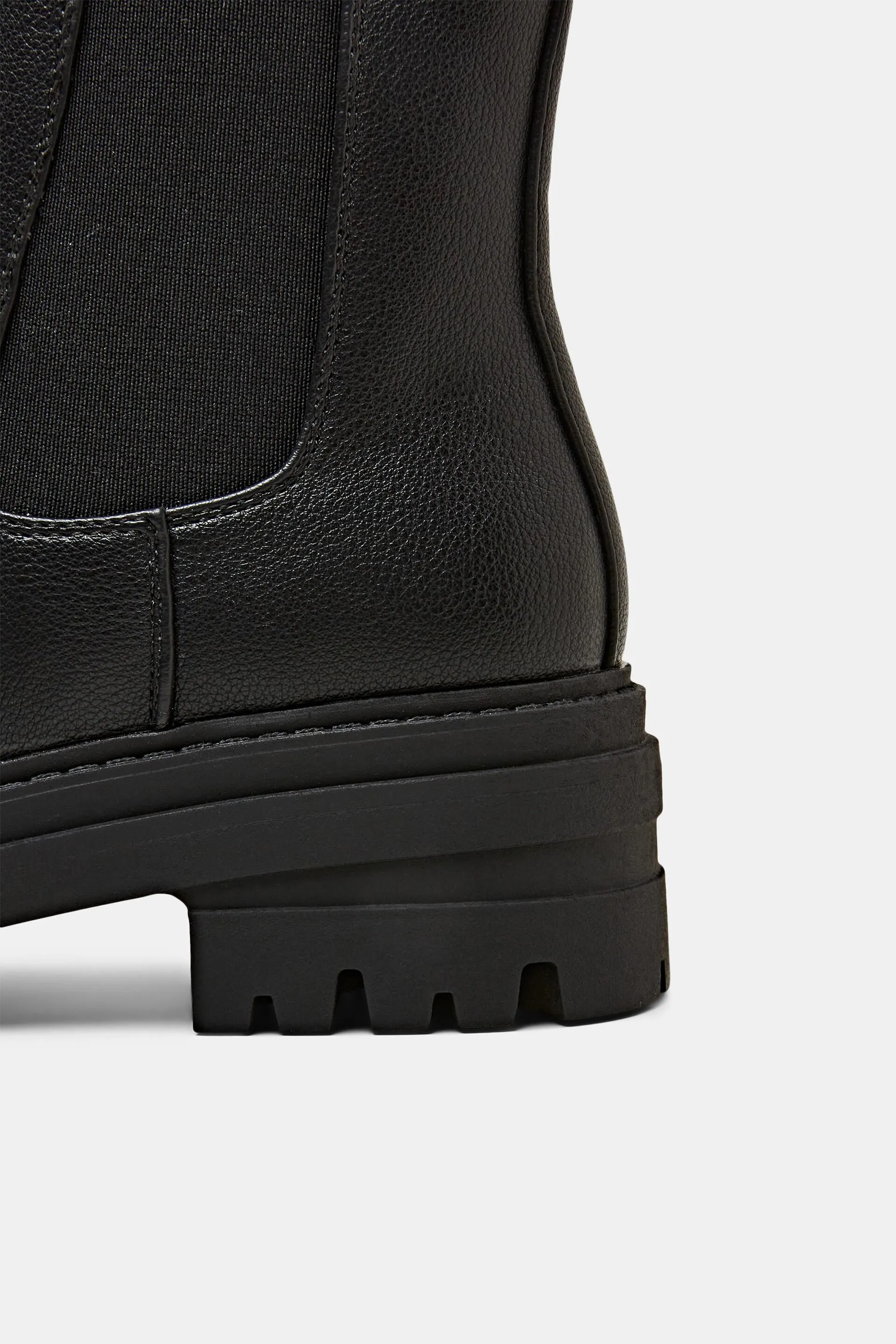 Botas de polipiel con suela gruesa