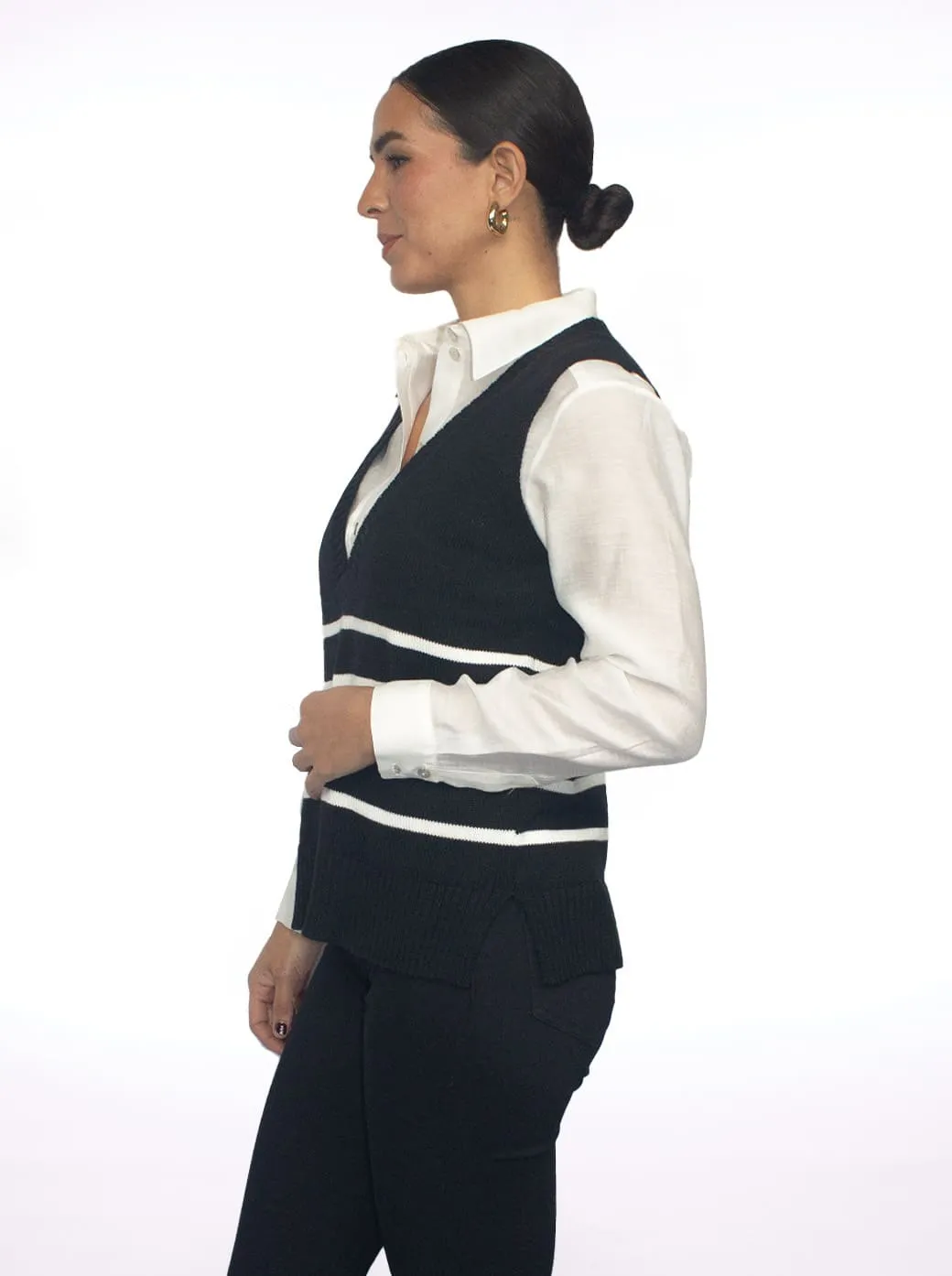 Chaleco negro con franjas Esenciales