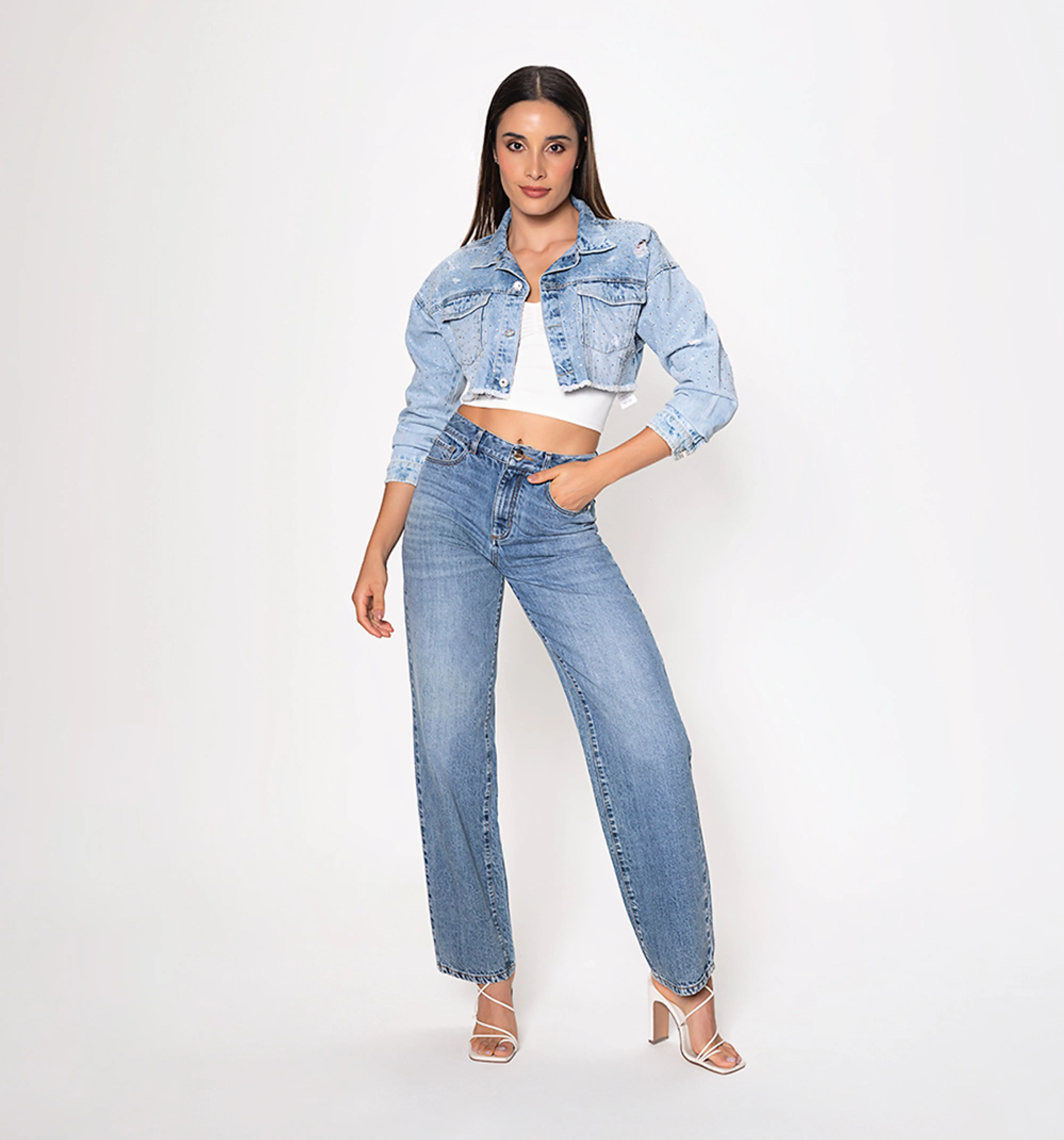 Chaqueta clasica corta oversize con hot
