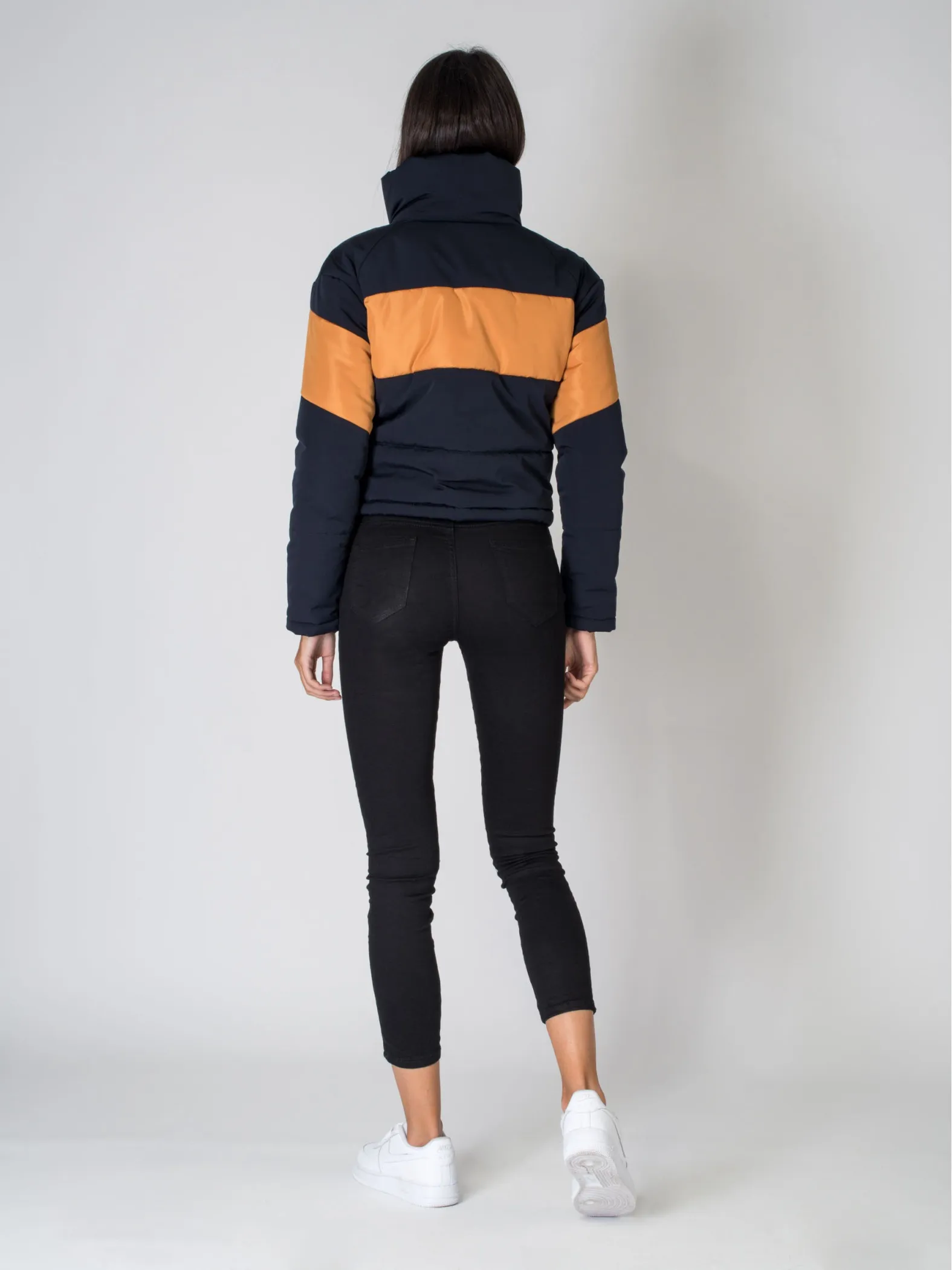 Chaqueta corta lisa