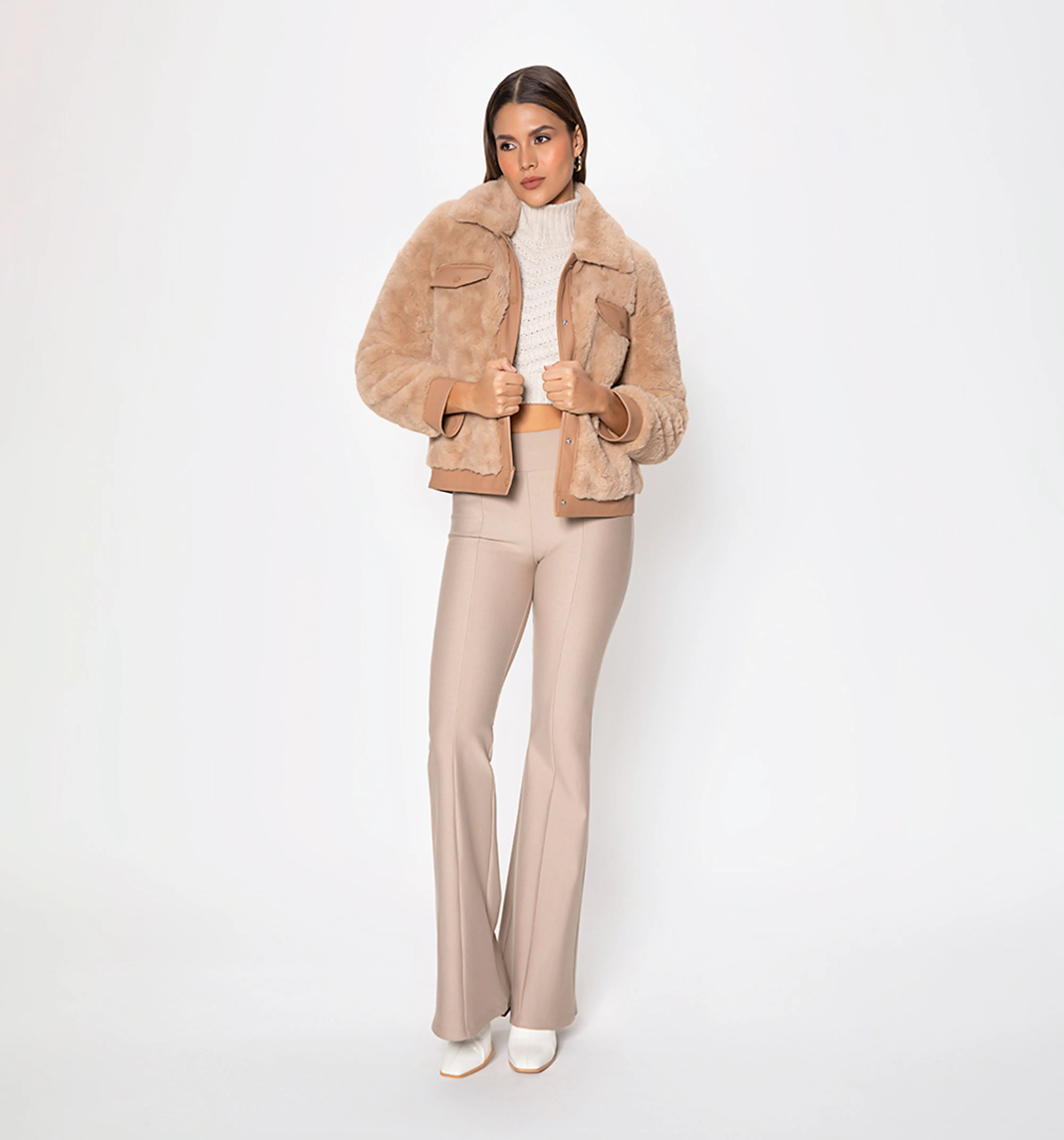 Chaqueta  pelo con botones frente