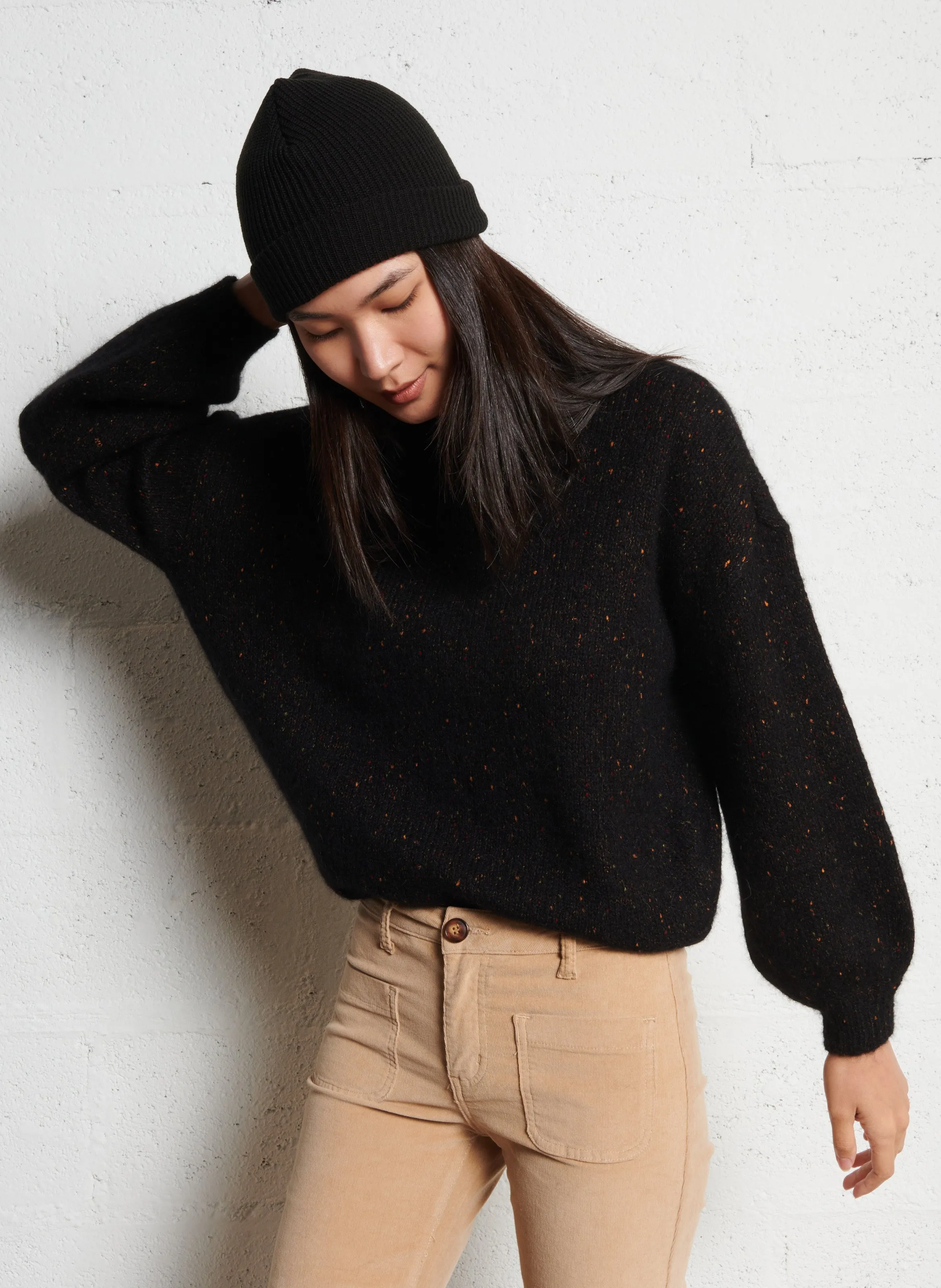 DES PETITS HAUTS CESAR  JERSEY CORTO CON CUELLO DE LúREX EN NEGRO