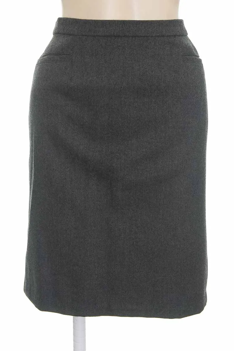 FALDA COLOR NEGRO  ALMARIZ