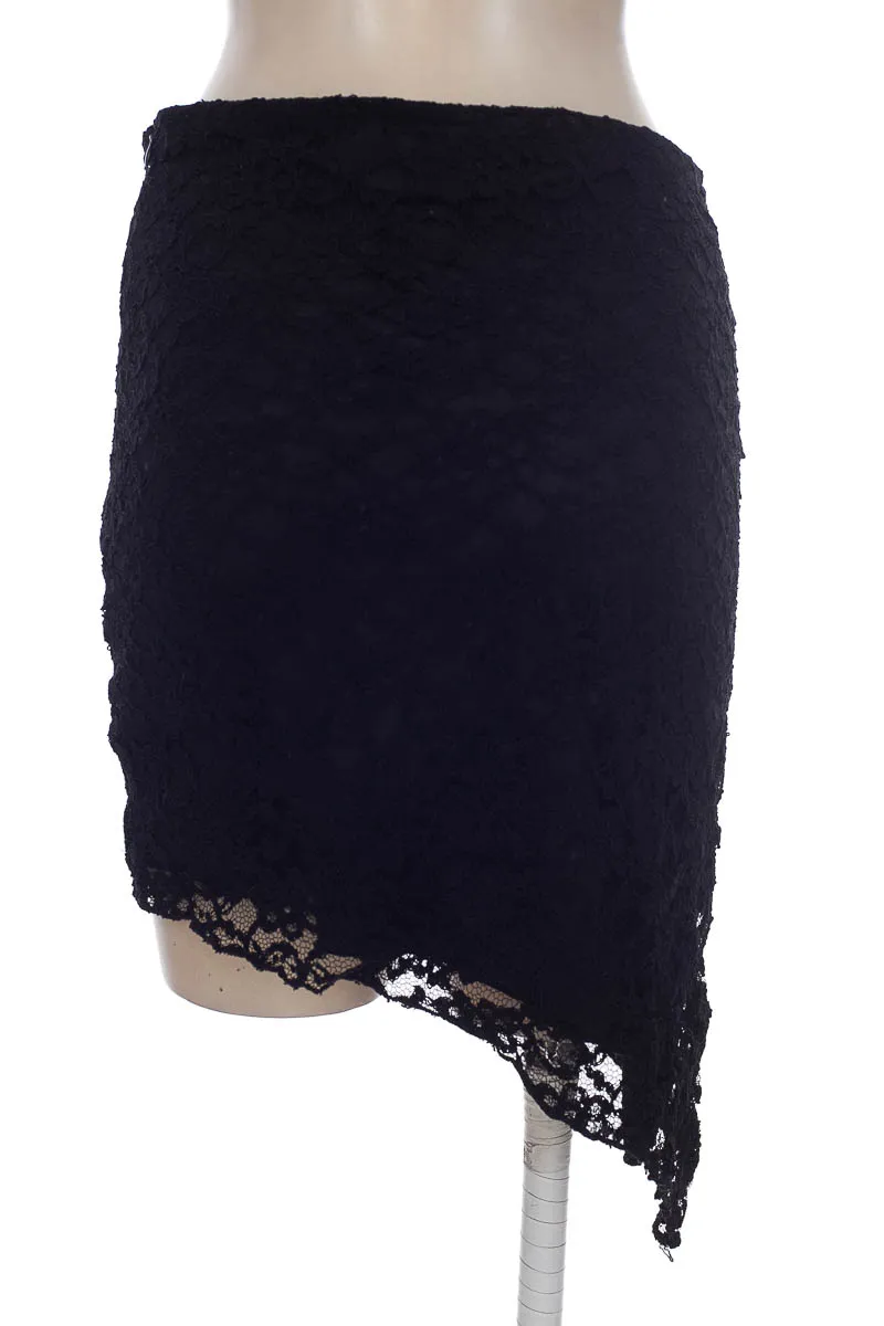 FALDA COLOR NEGRO  COOL COLLECTION