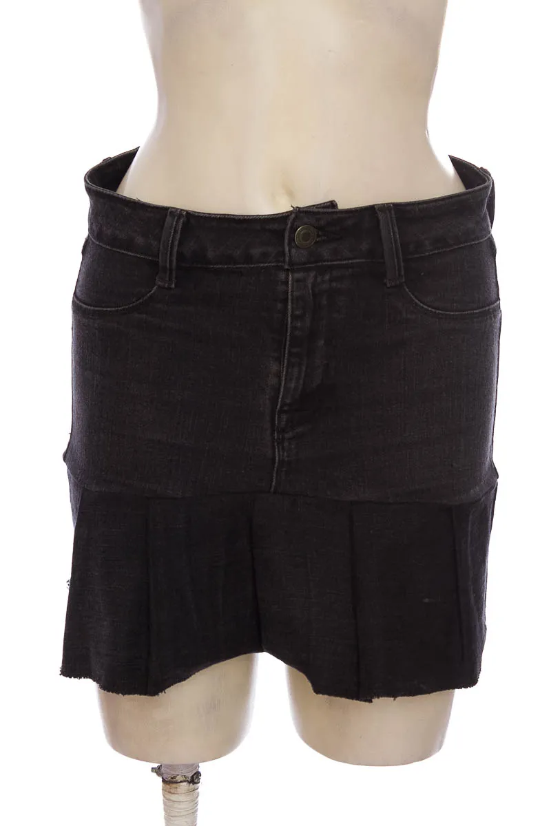 FALDA COLOR NEGRO  KOAJ
