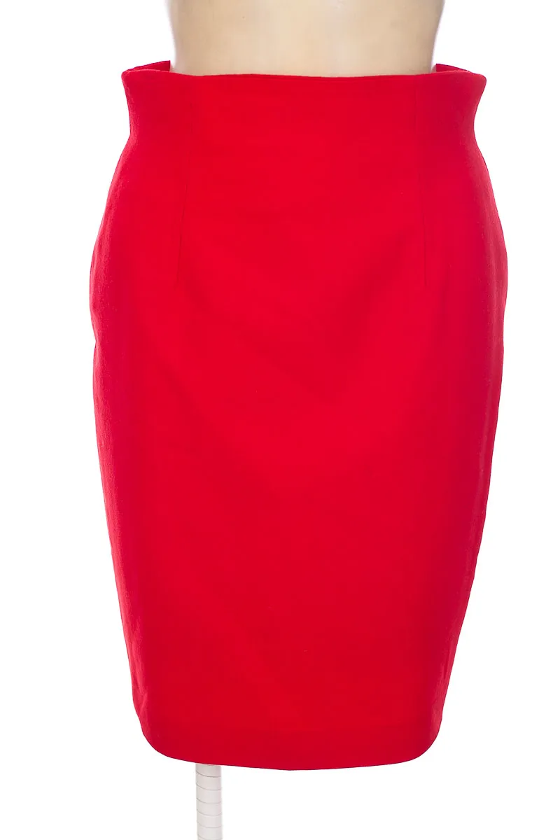 FALDA COLOR ROJO  DéCADA
