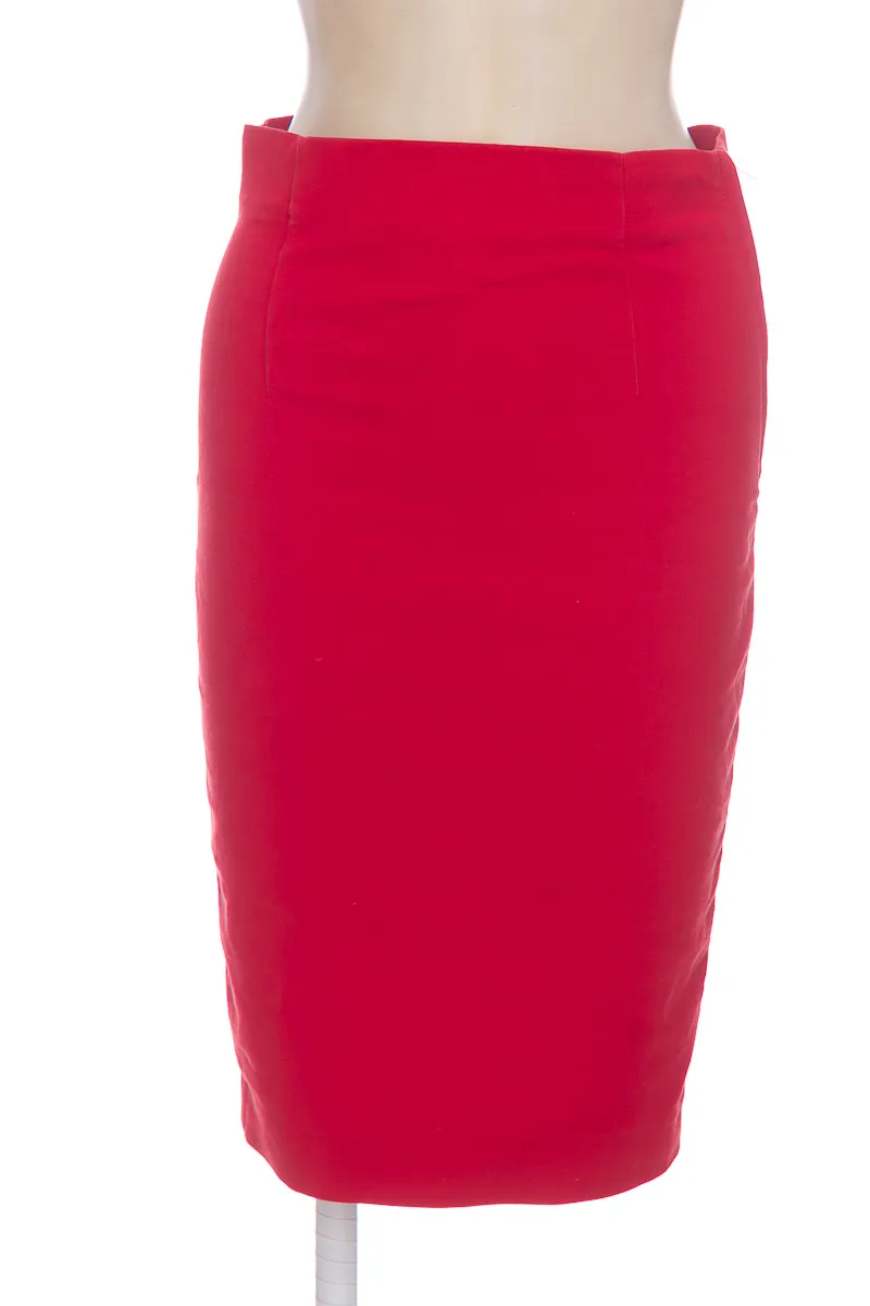 FALDA COLOR ROJO  ZARA