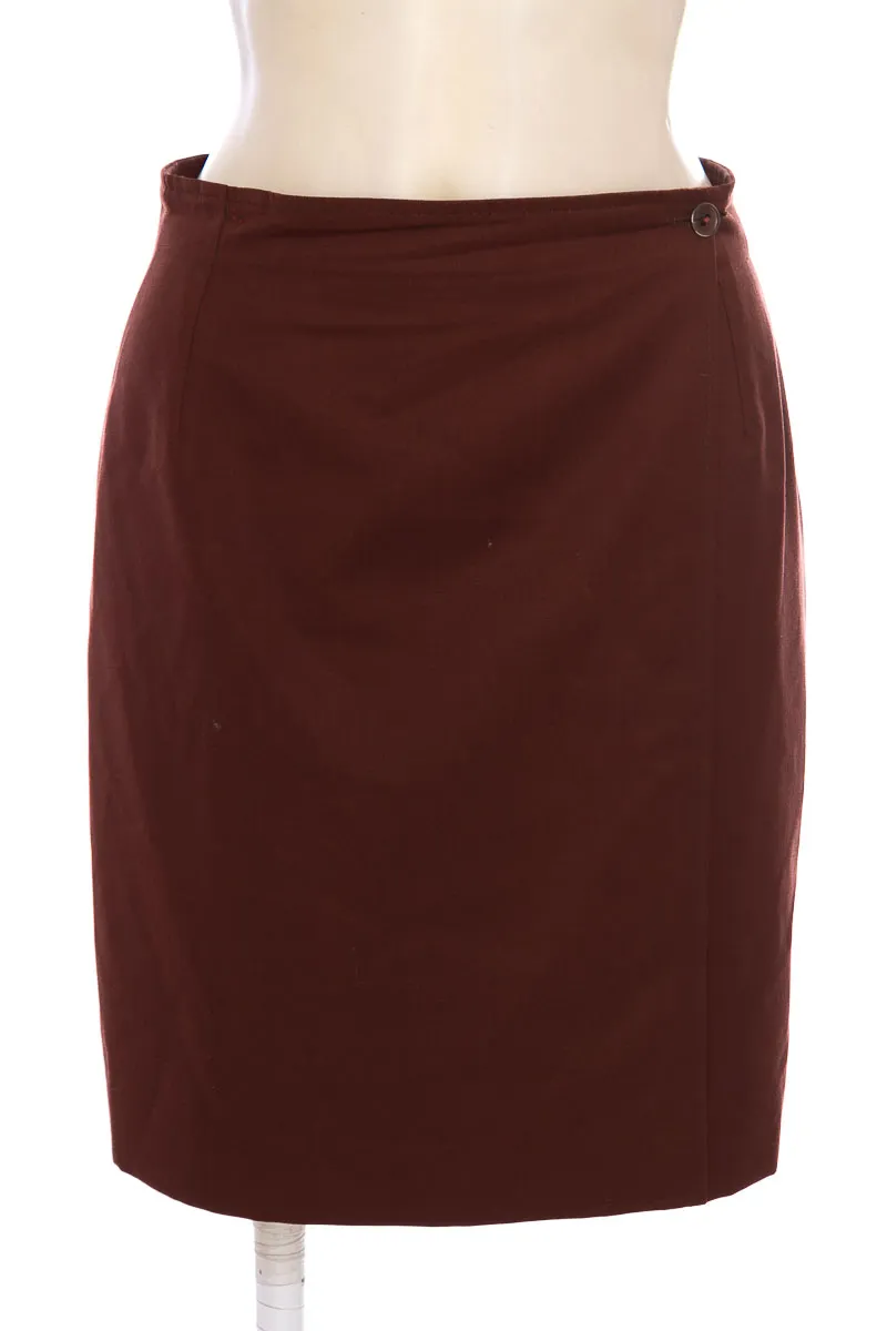 FALDA COLOR VINOTINTO  CLOSEANDO