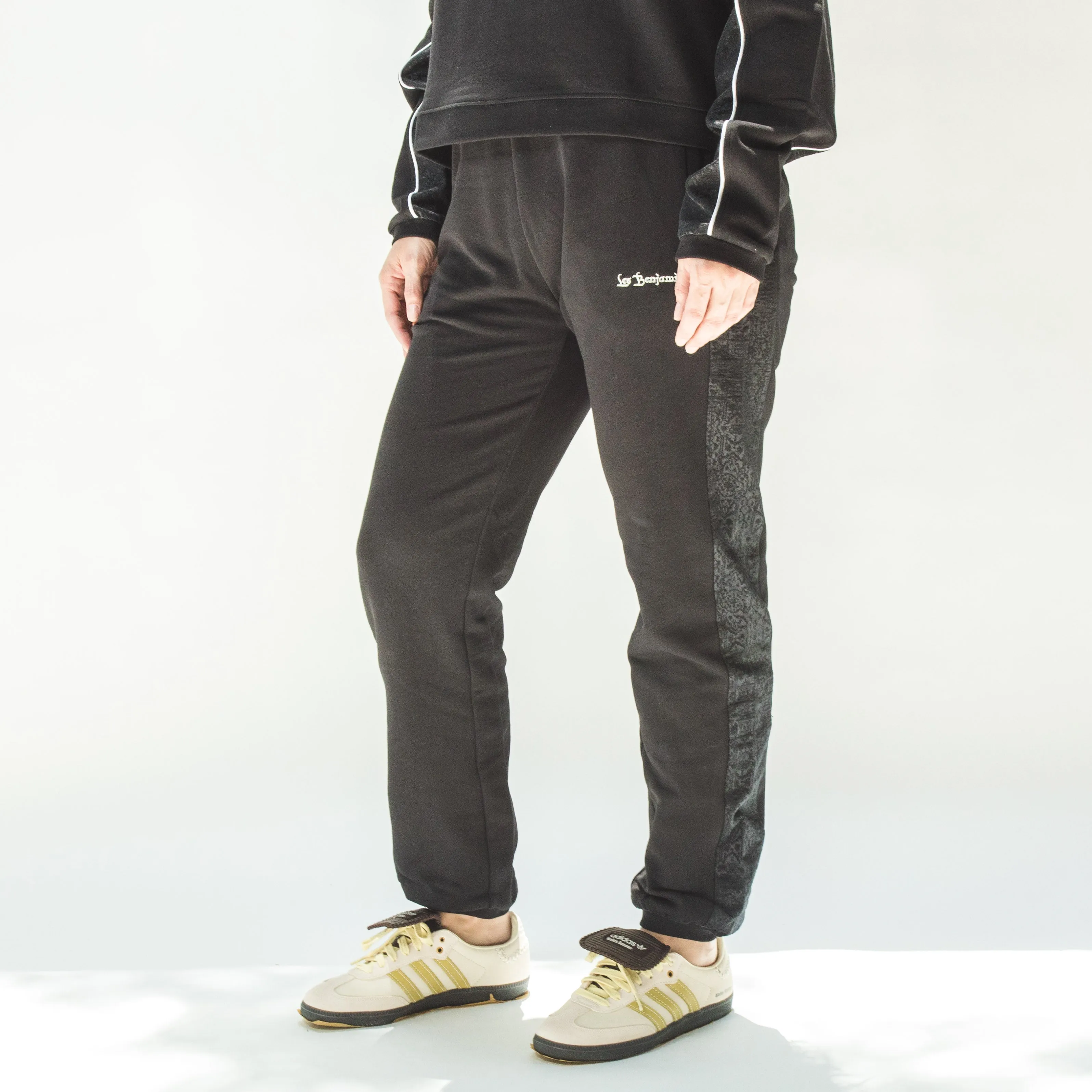 Les Benjamins Sweatpants 001 Black