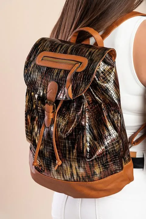 Mochila de moda con estampado de piel de cocodrilo, negra.