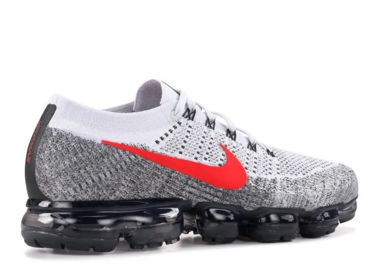 NIKE AIR VAPORMAX