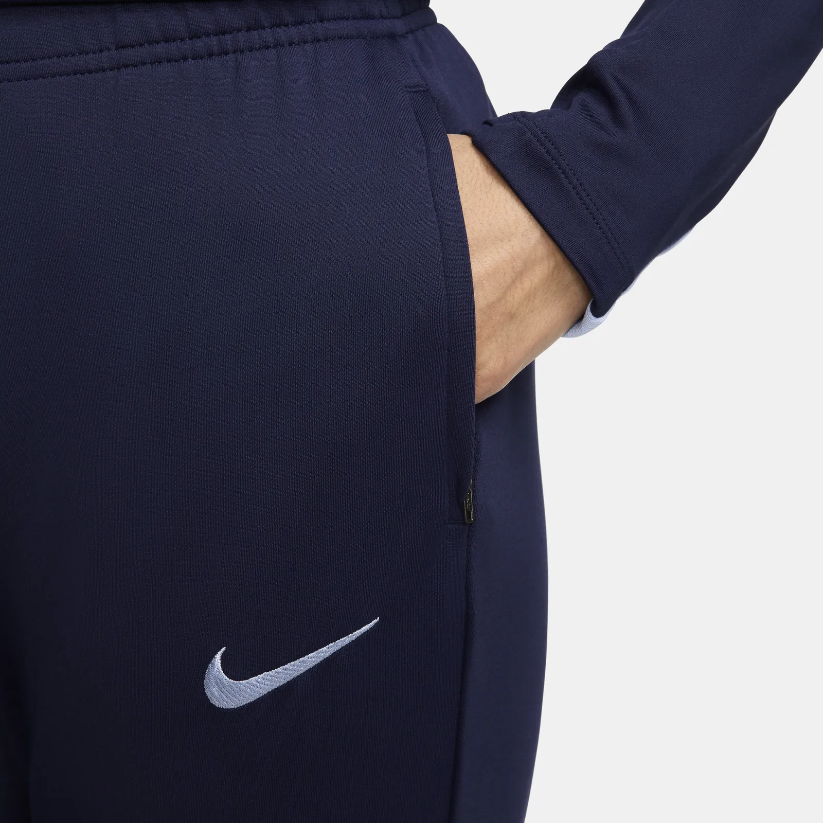 NIKE DRIFIT FFF STRIKE