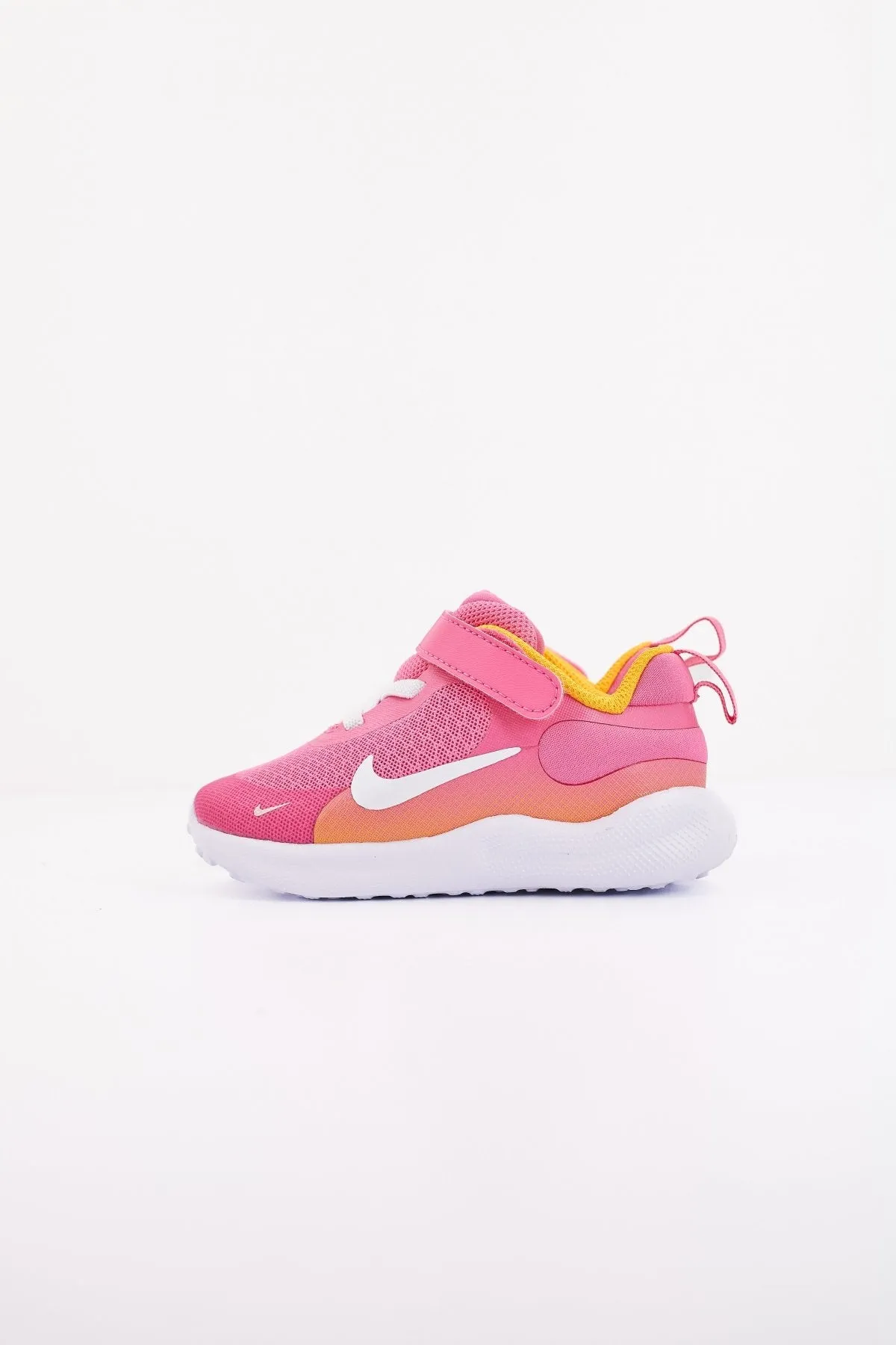 NIKE NIKE REVOLUTION 7