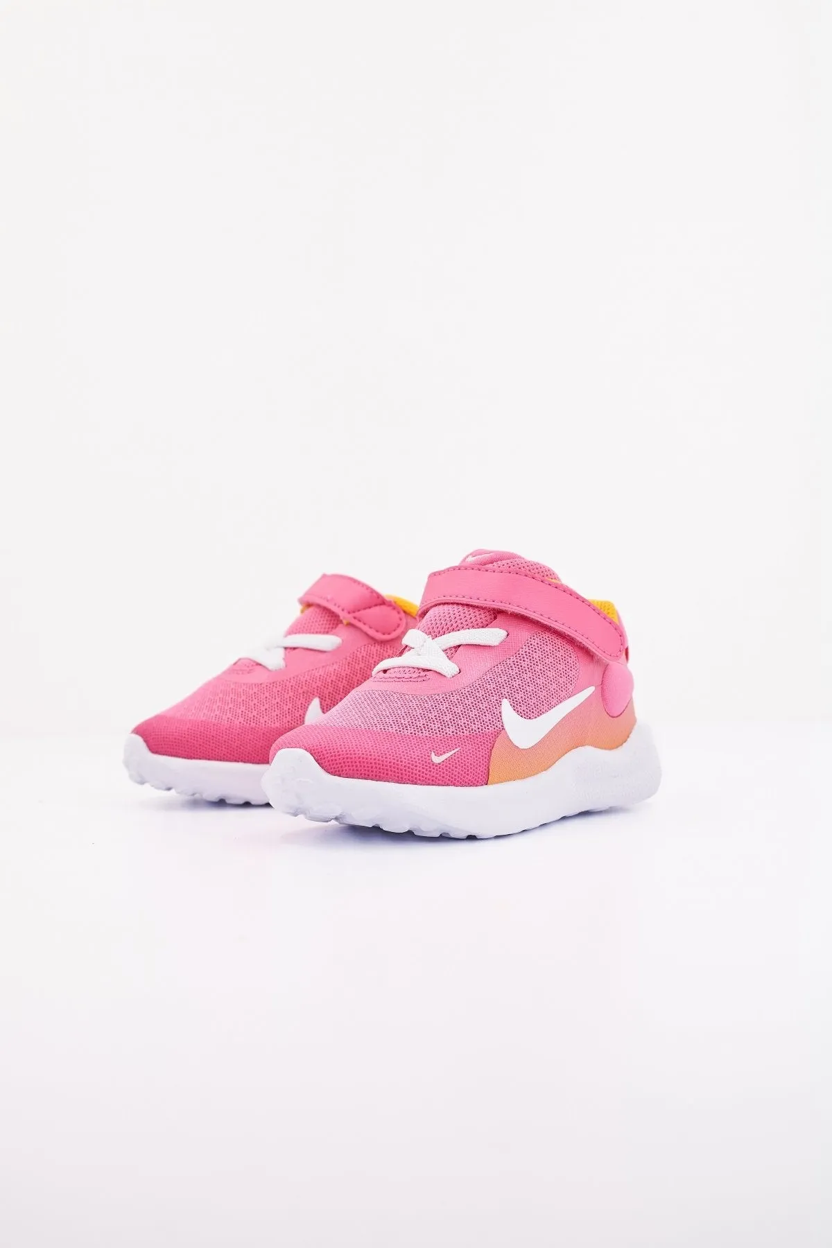NIKE NIKE REVOLUTION 7
