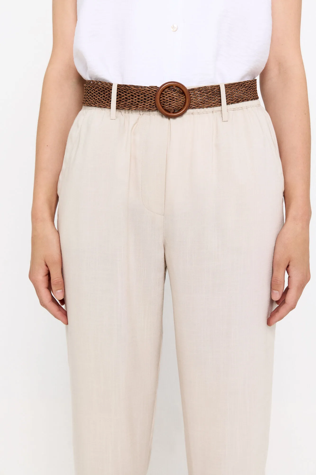 Pantalón con cinturón