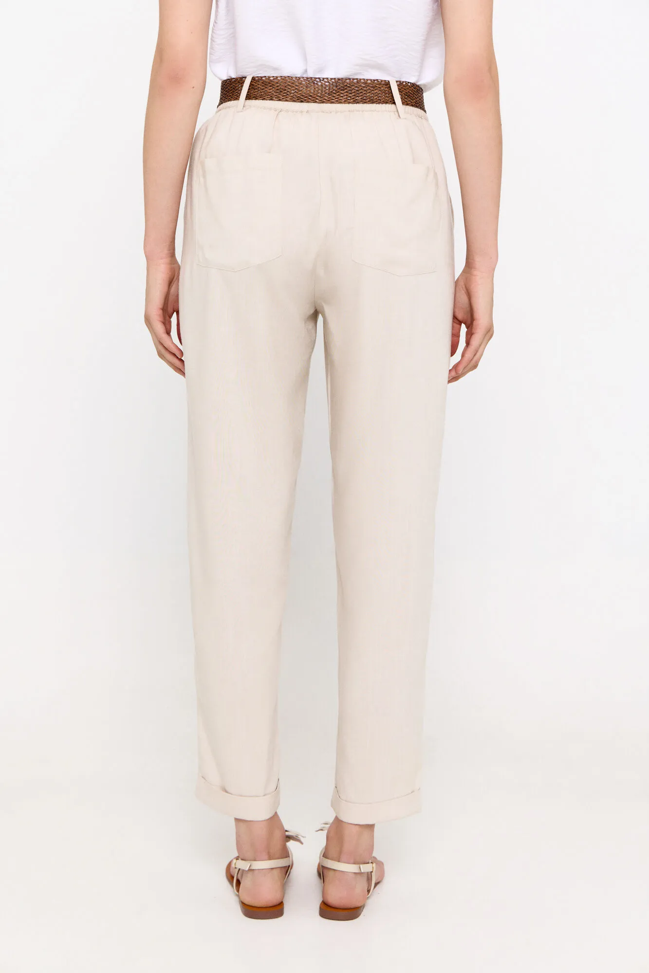 Pantalón con cinturón