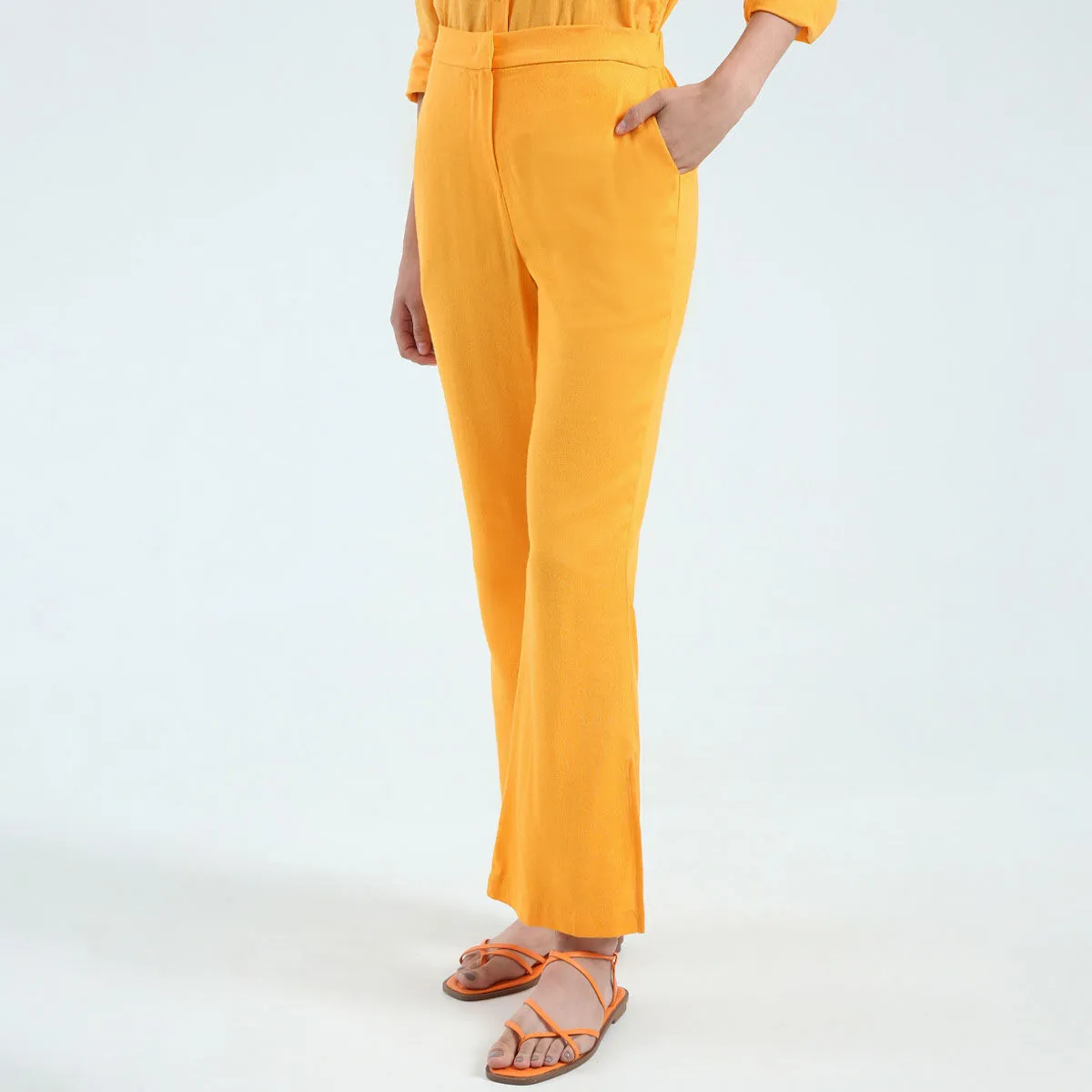 Pantalón Flare Tiro Alto