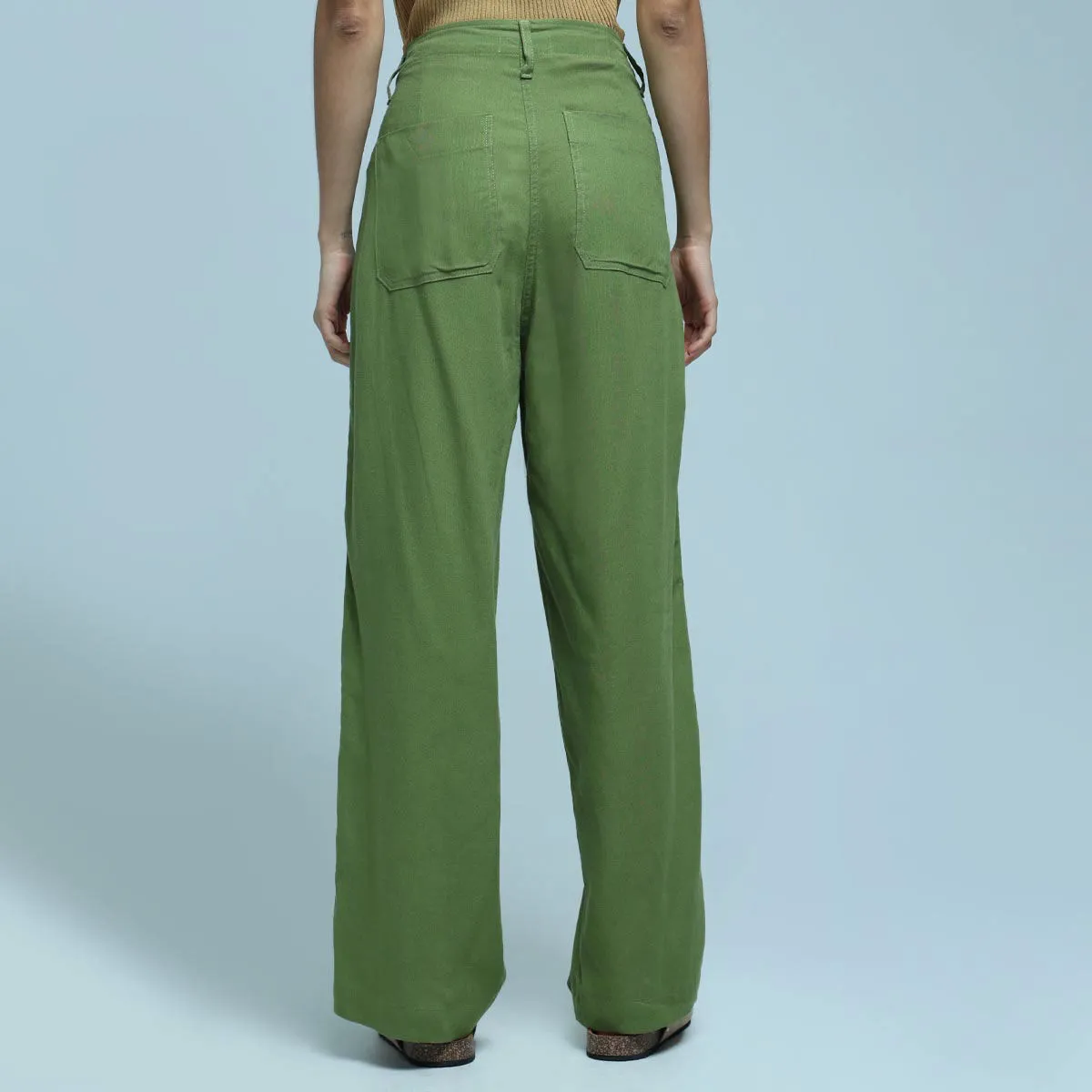 Pantalón Fluido Con Bolsillos