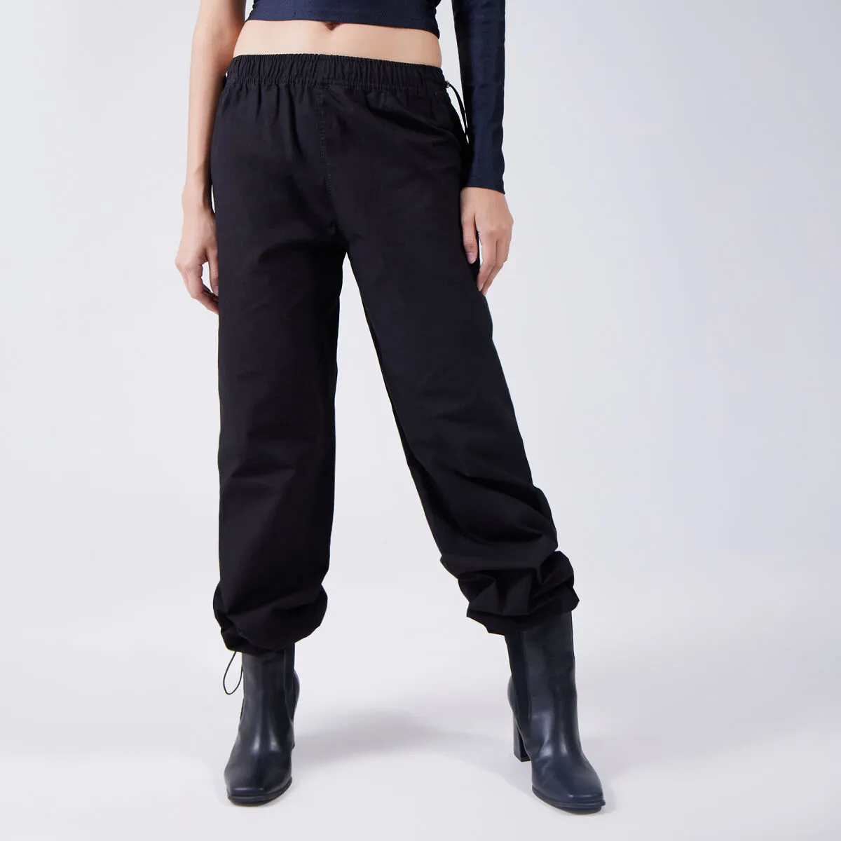 Pantalón Parachute Con Bolsillos