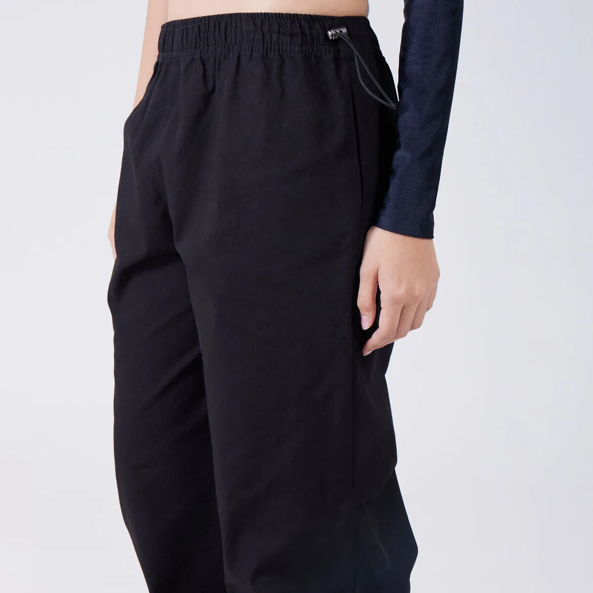 Pantalón Parachute Con Bolsillos