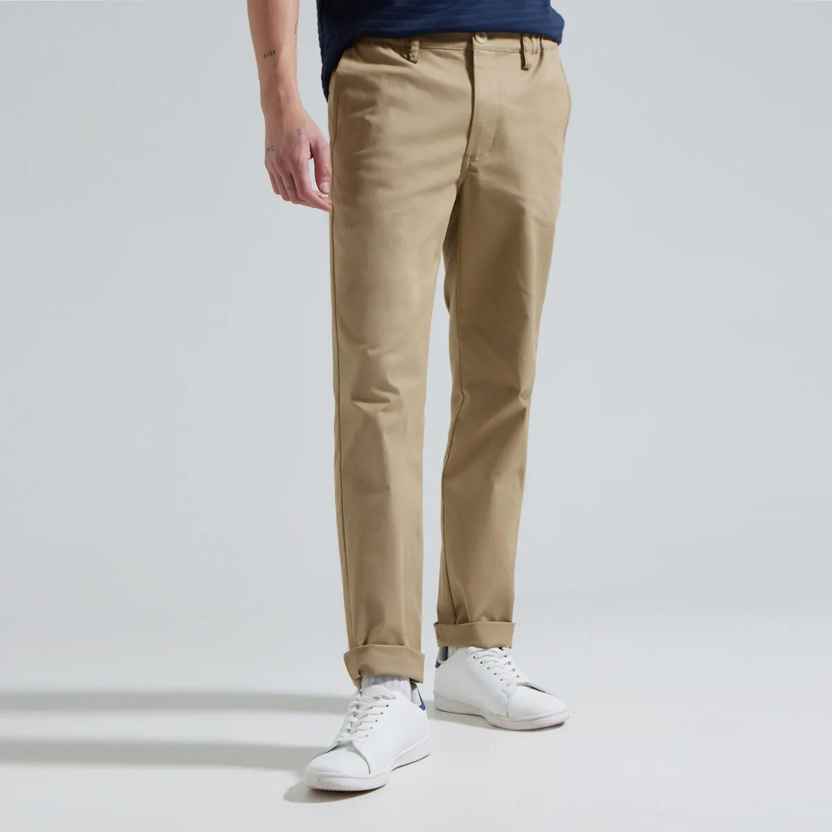 Pantalón Tipo Chino Con Bolsillos