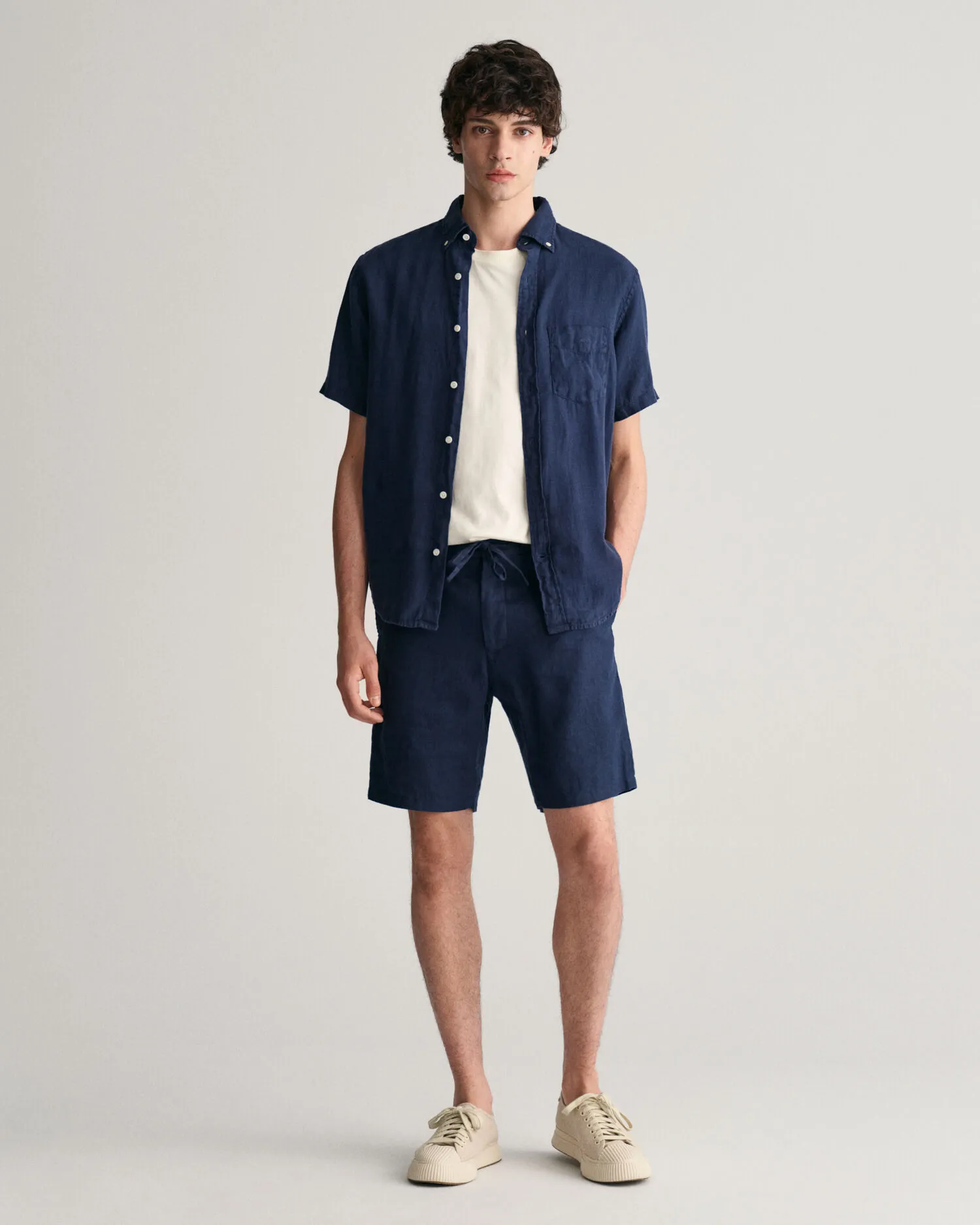 Pantalones cortos Relaxed Fit de lino con cordón ajustable