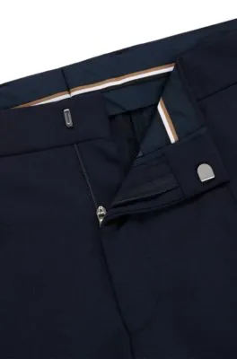 Pantalones slim fit en lana virgen elástica