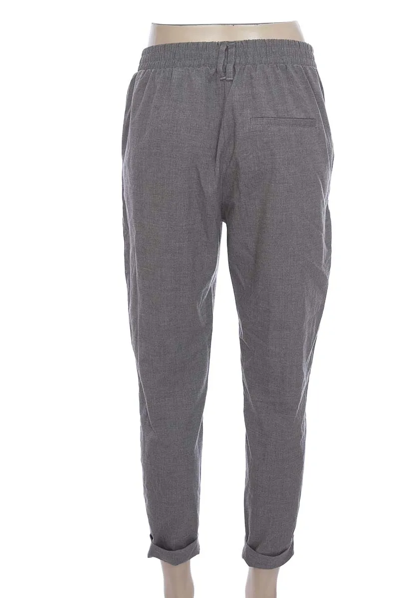 PANTALóN COLOR GRIS  BERSHKA