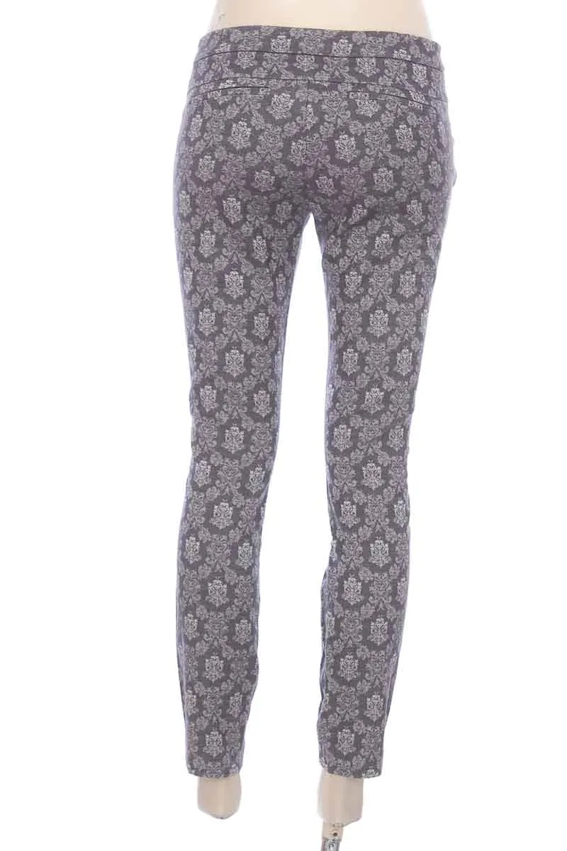 PANTALóN COLOR GRIS  NAF NAF