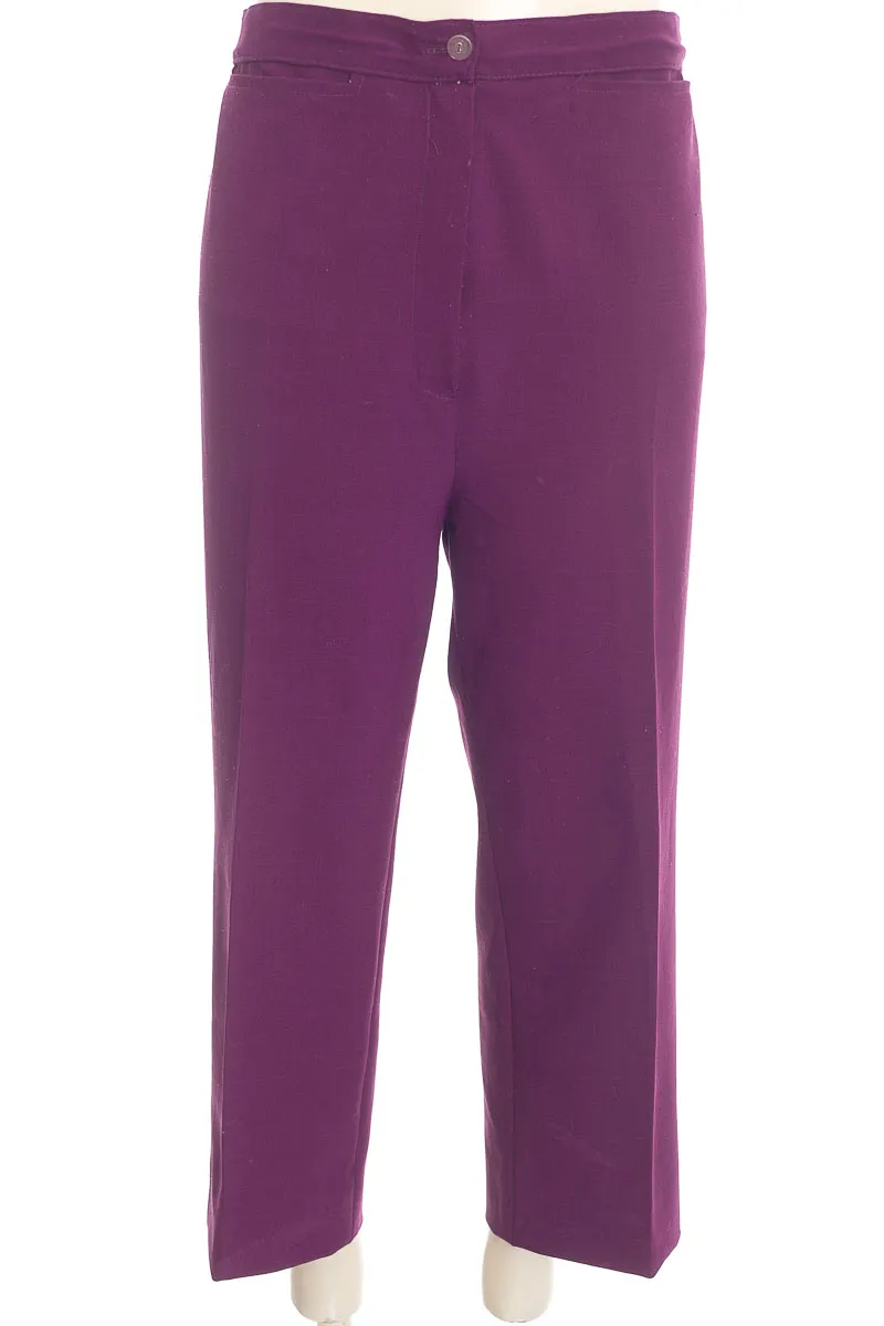 PANTALóN COLOR MORADO  CLOSEANDO