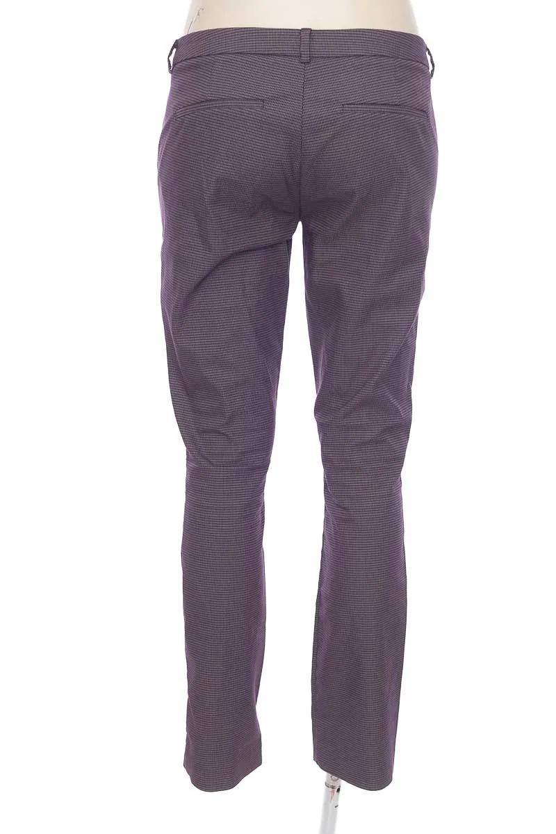PANTALóN COLOR MORADO  NAF NAF