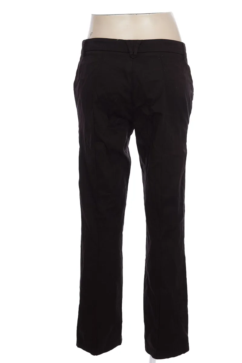 PANTALóN COLOR NEGRO  ARMI