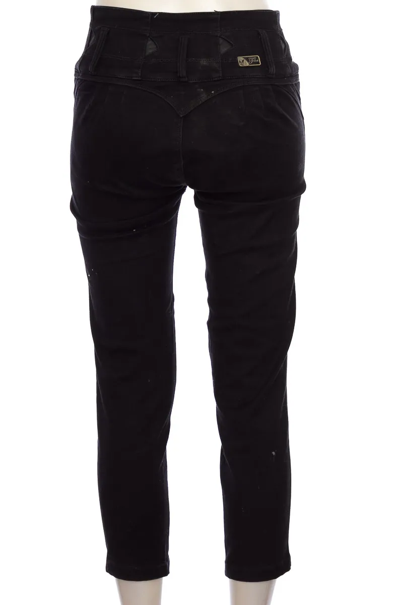 PANTALóN COLOR NEGRO  FAZINED