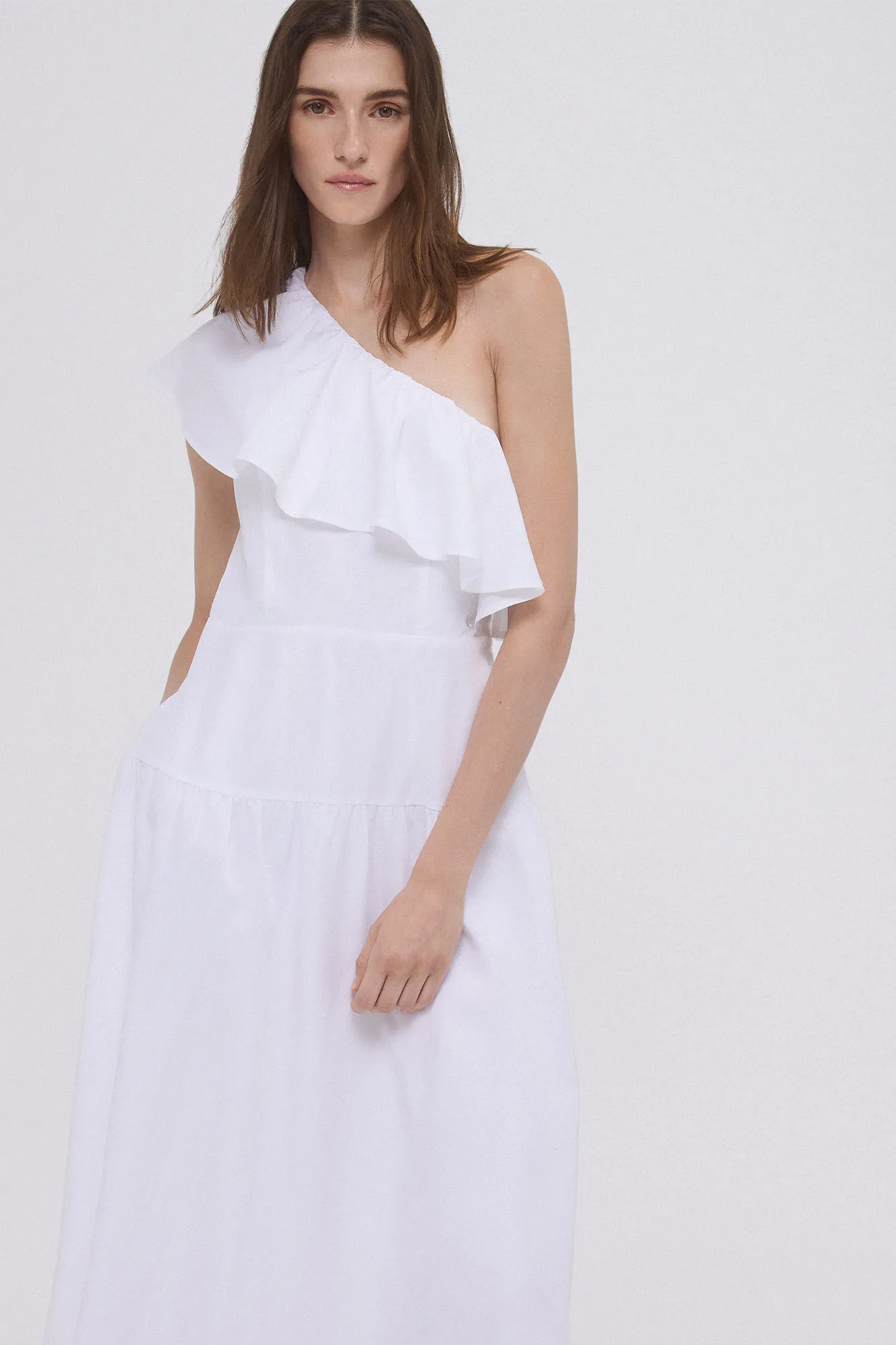 Pedro del Hierro Vestido asimetrico volante