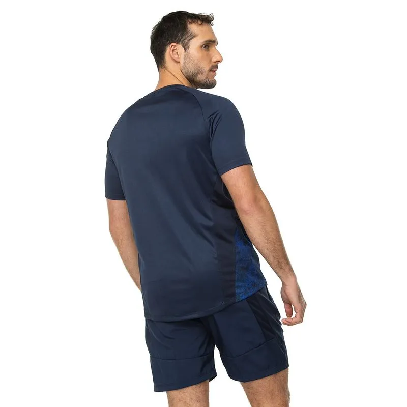 Polera De Entrenamiento Grafica Umbro