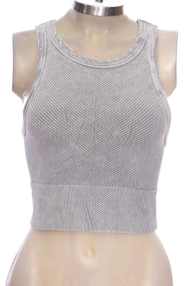 ROPA DEPORTIVA / SALIDA DE BAñO COLOR GRIS  CLOSEANDO