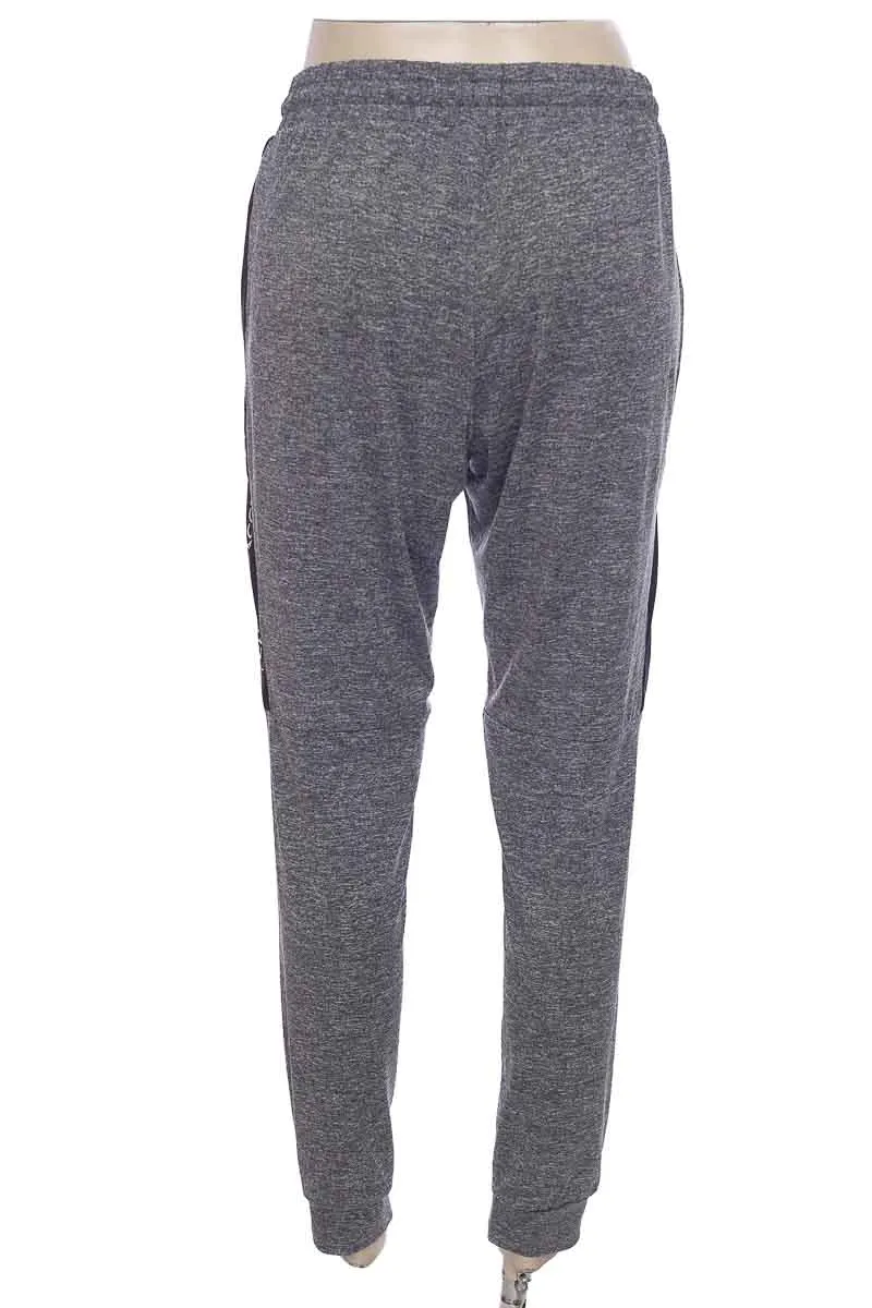 ROPA DEPORTIVA / SALIDA DE BAñO COLOR NEGRO  FACOL