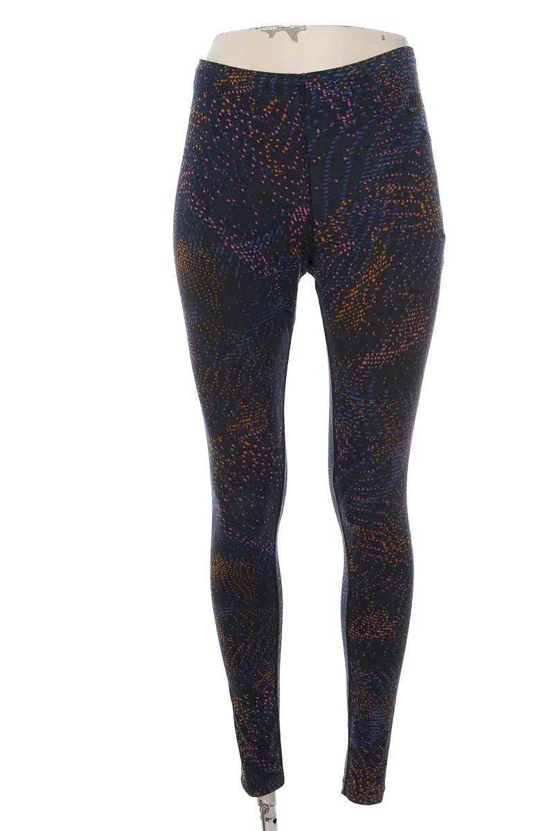 ROPA DEPORTIVA / SALIDA DE BAñO COLOR NEGRO  NIKE