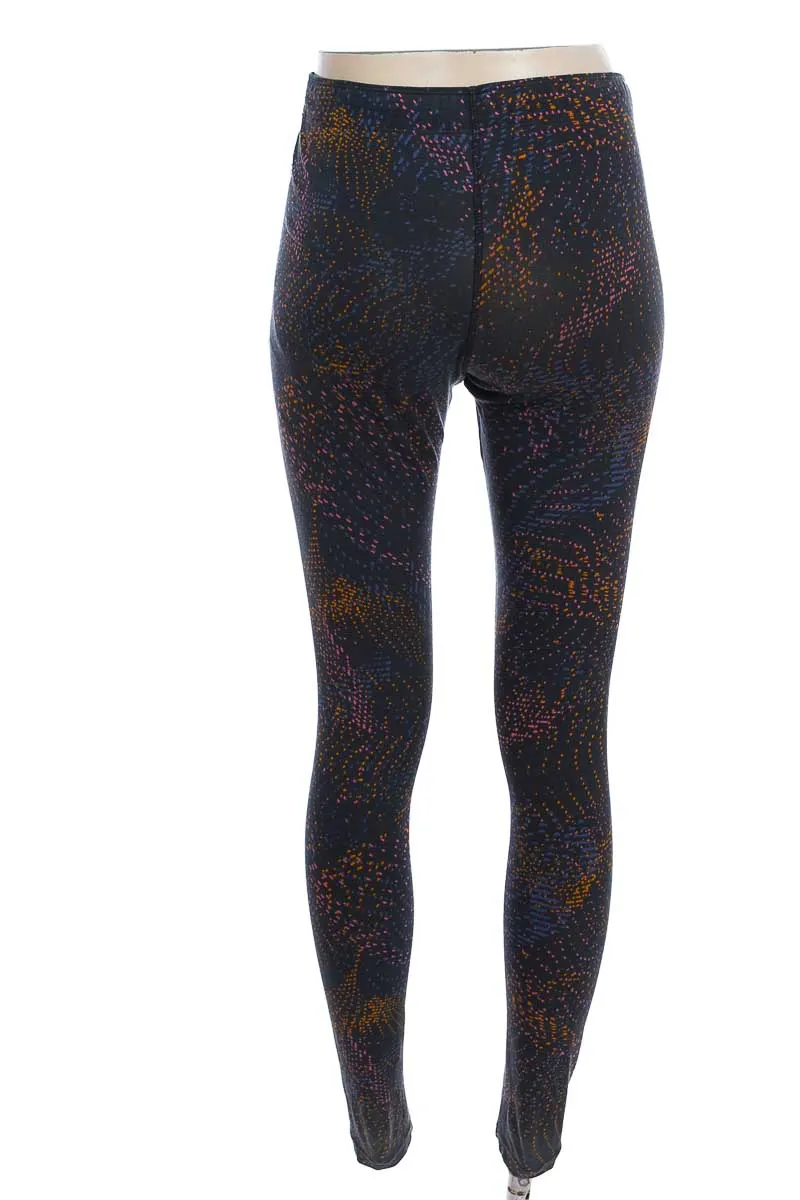 ROPA DEPORTIVA / SALIDA DE BAñO COLOR NEGRO  NIKE