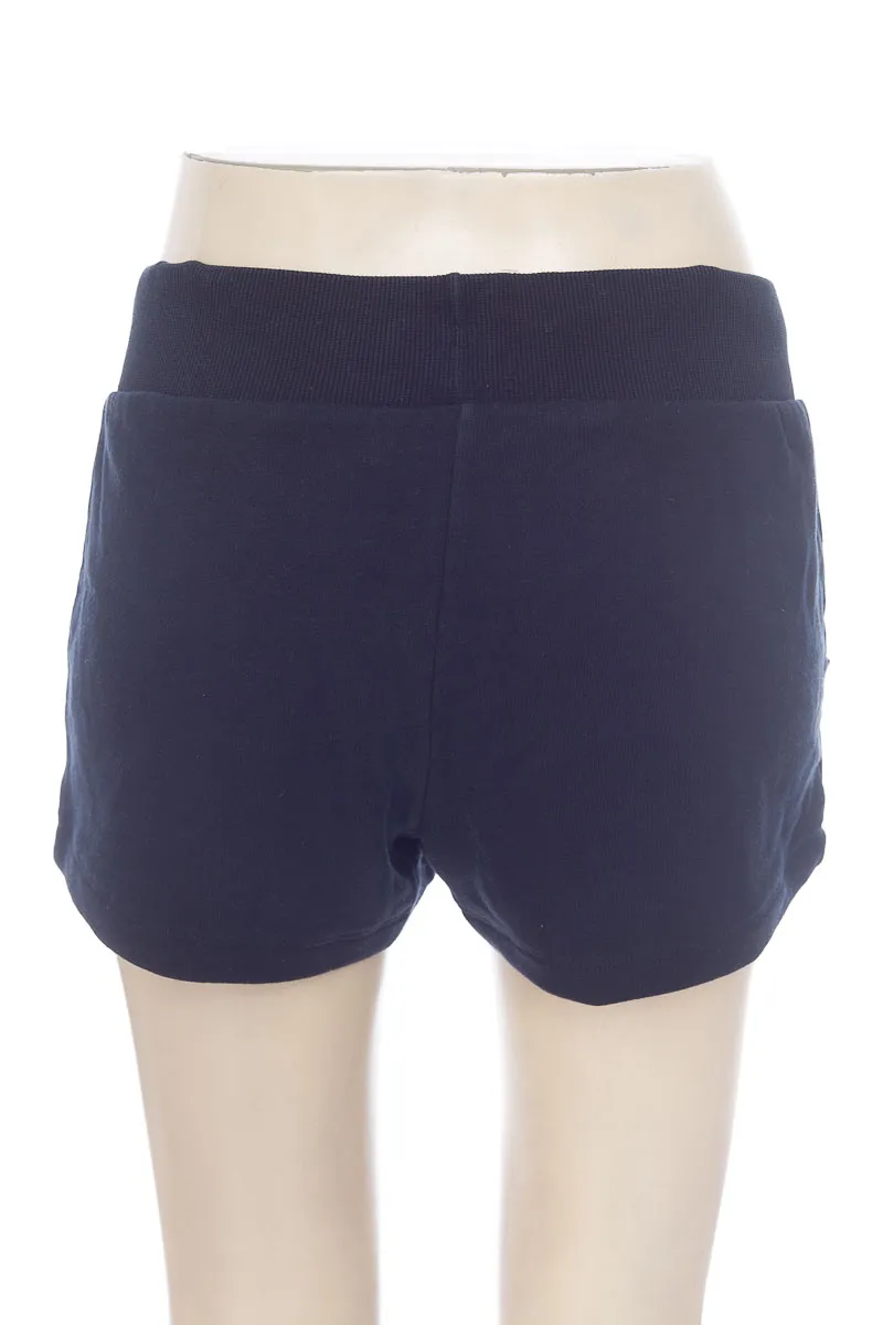 ROPA DEPORTIVA / SALIDA DE BAñO COLOR NEGRO  PUMA
