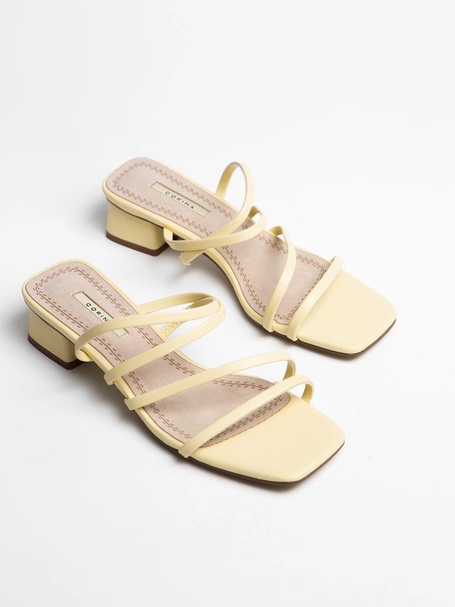 Sandalia Tacón Tiras Finas Amarillo