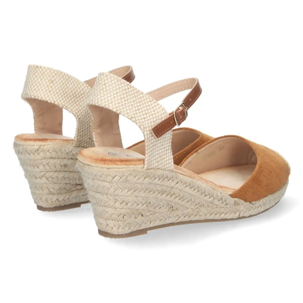 Sandalias de cuña, alpargatas de cuña, sandalias esparteras, sandalias tendencia verano 2023, descub