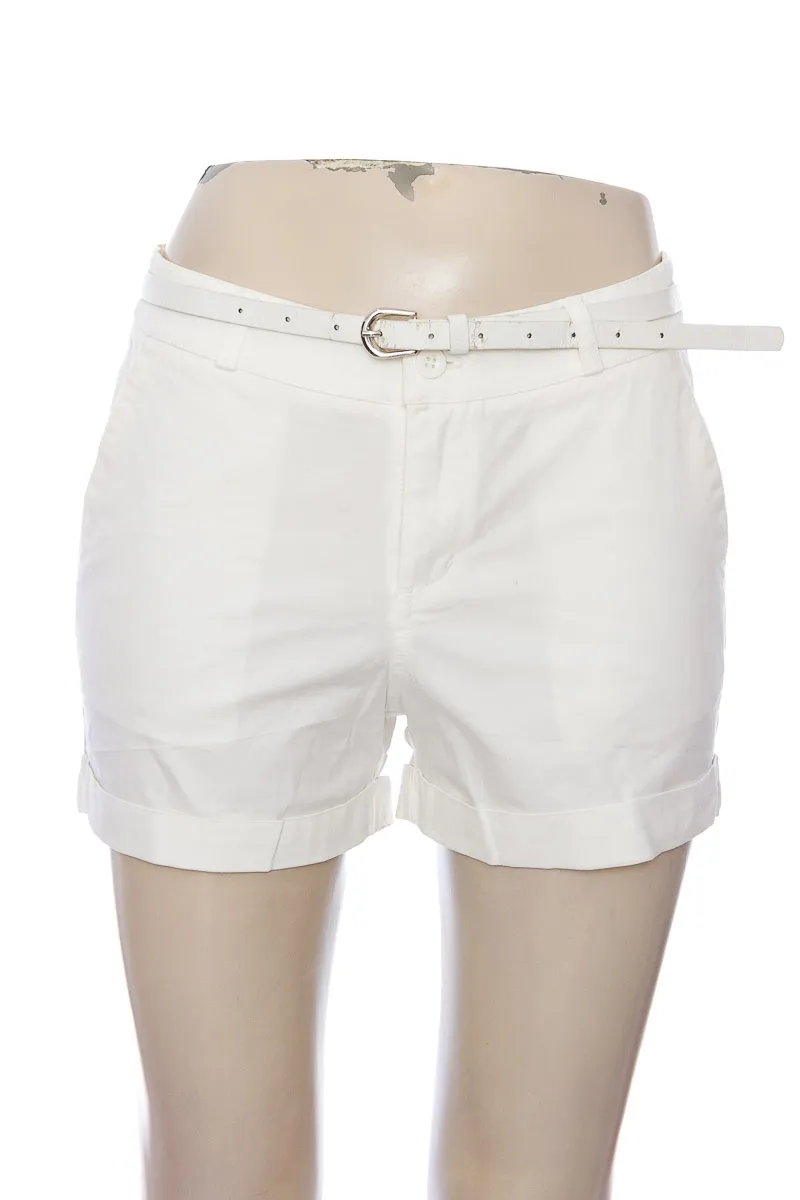 SHORT COLOR BLANCO  CLOSEANDO