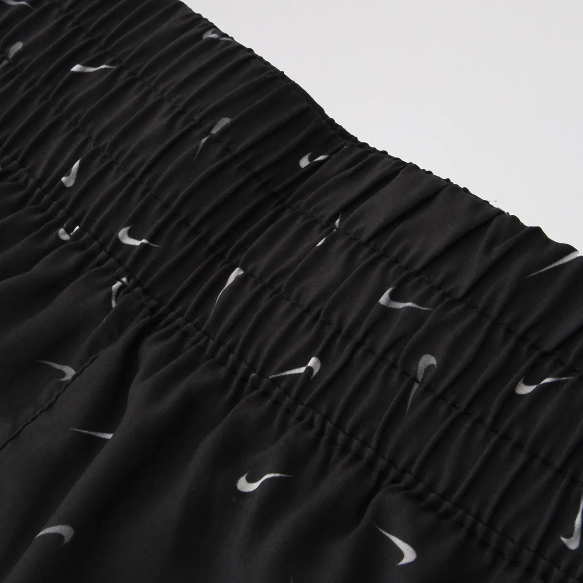 SHORT NIKE DRIFIT ONE SWOOSHFETTI NI&NTILDE;A