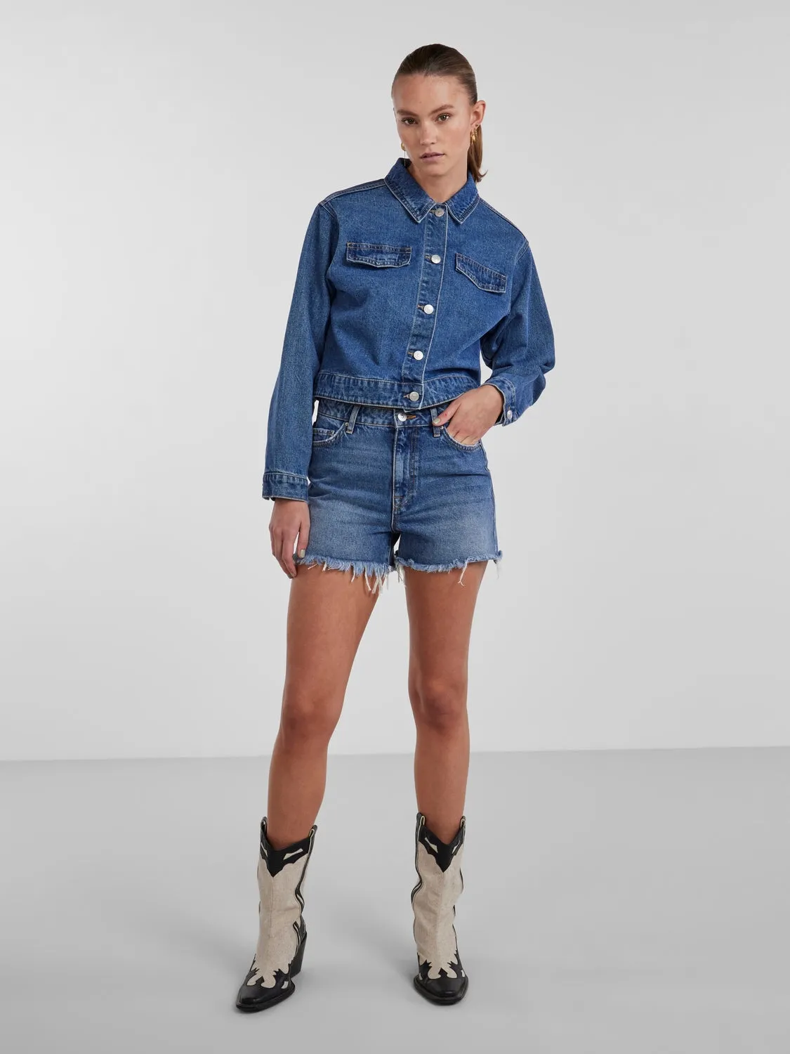 SHORT TULLA