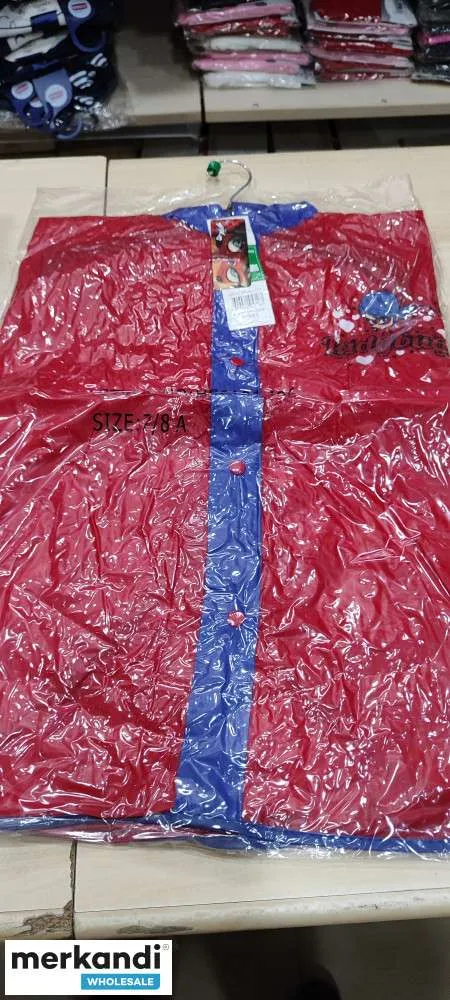Stock de niños impermeables a 2,50