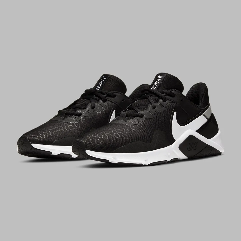 Tenis Nike Legend Essential 2 Hombre